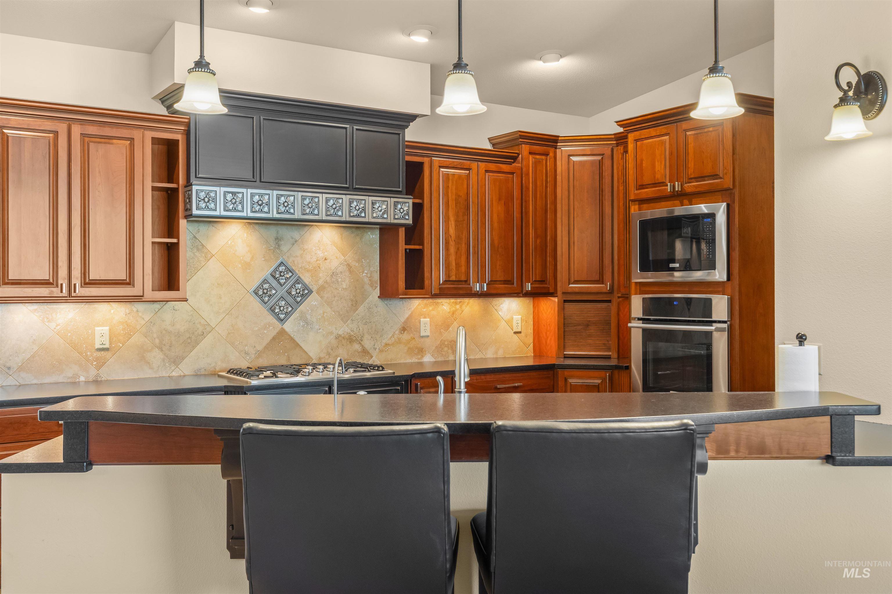 910 Vineland Dr., Clarkston, Washington 99403, 3 Bedrooms, 3 Bathrooms, Residential For Sale, Price $498,000, 98985074