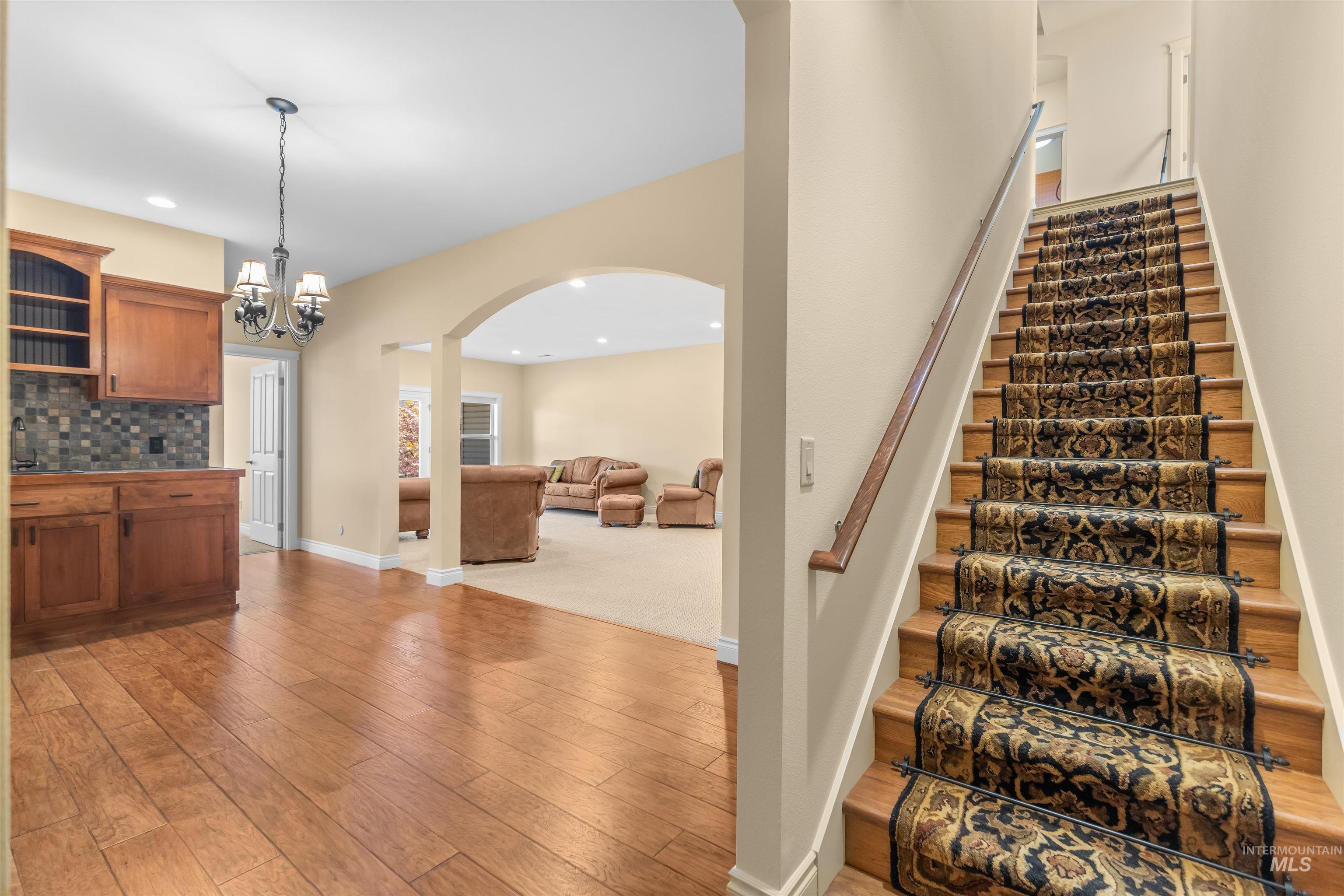 910 Vineland Dr., Clarkston, Washington 99403, 3 Bedrooms, 3 Bathrooms, Residential For Sale, Price $498,000, 98985074