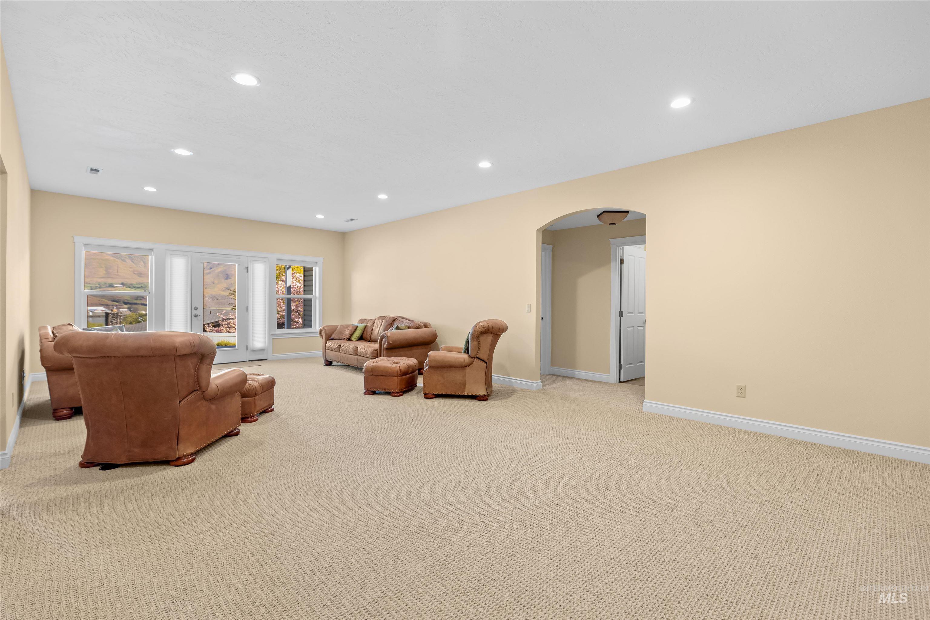 910 Vineland Dr., Clarkston, Washington 99403, 3 Bedrooms, 3 Bathrooms, Residential For Sale, Price $498,000, 98985074