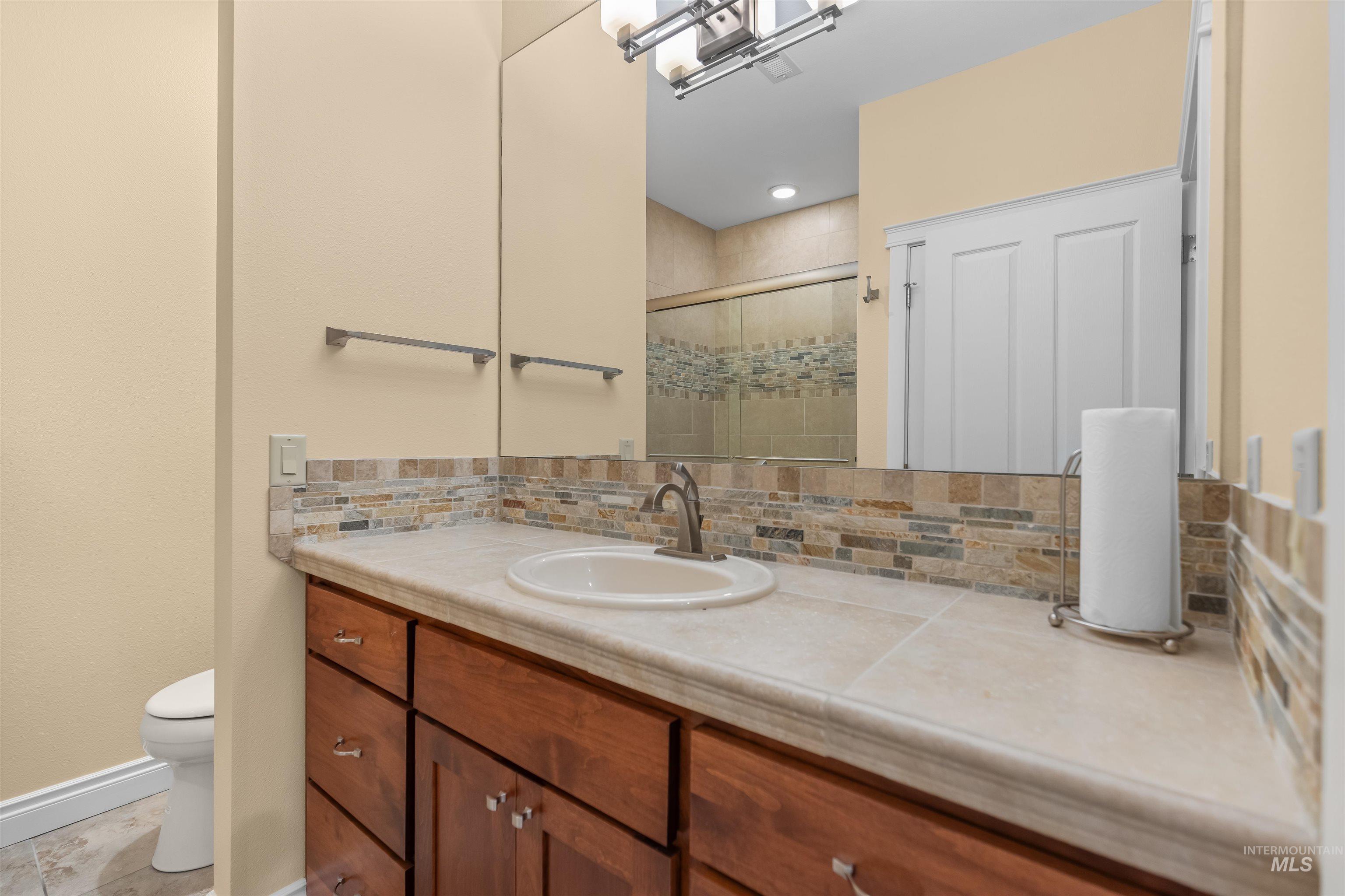 910 Vineland Dr., Clarkston, Washington 99403, 3 Bedrooms, 3 Bathrooms, Residential For Sale, Price $498,000, 98985074