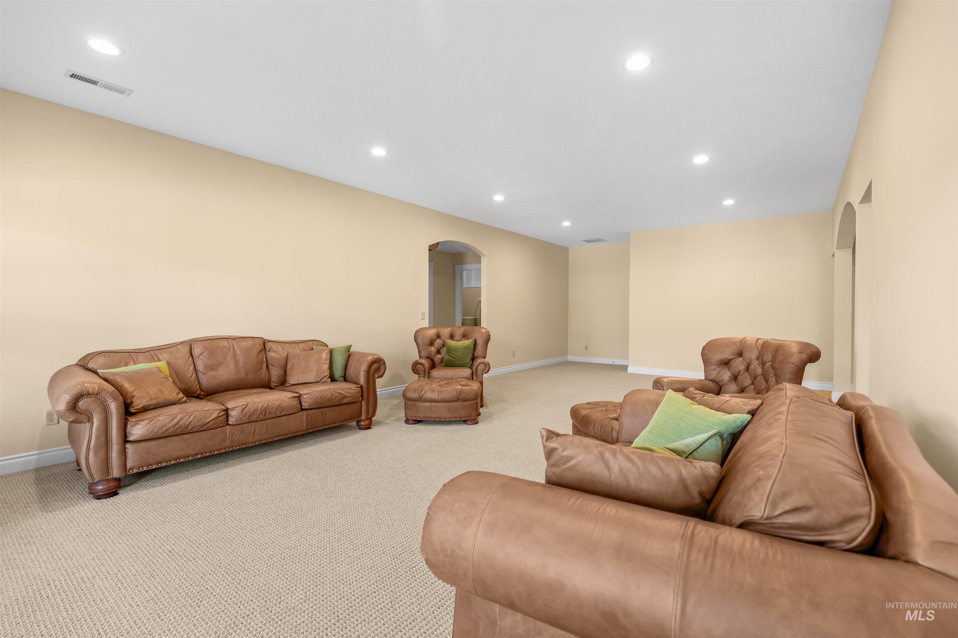 910 Vineland Dr., Clarkston, Washington 99403, 3 Bedrooms, 3 Bathrooms, Residential For Sale, Price $498,000, 98985074