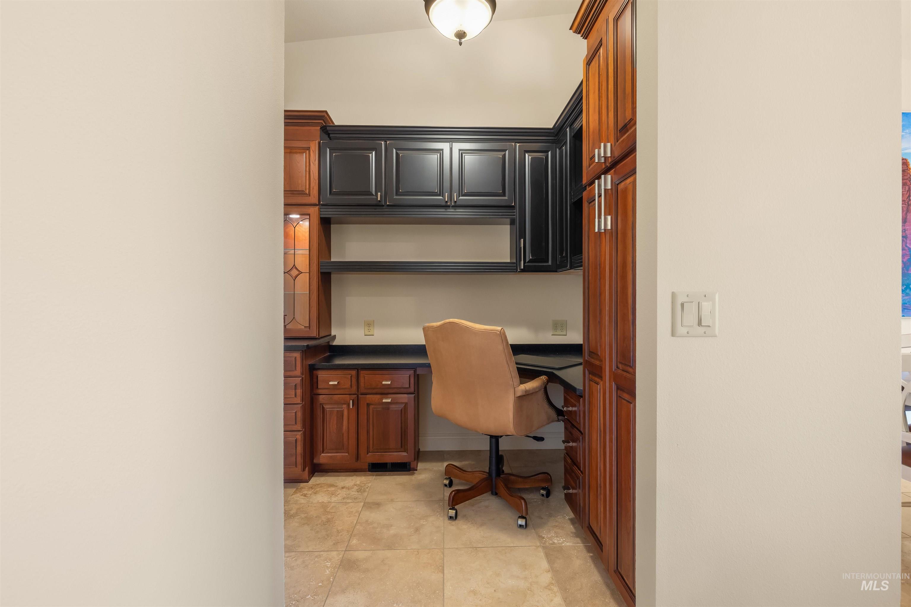 910 Vineland Dr., Clarkston, Washington 99403, 3 Bedrooms, 3 Bathrooms, Residential For Sale, Price $498,000, 98985074