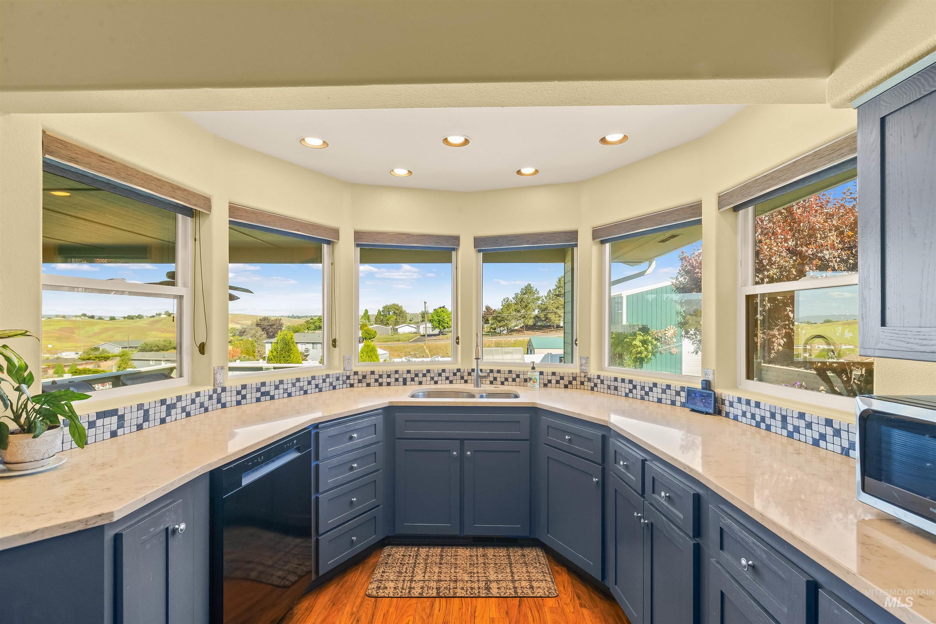 2237 Chukar Lane, Clarkston, Washington 99403, 3 Bedrooms, 3 Bathrooms, Residential For Sale, Price $476,500,MLS 98985076