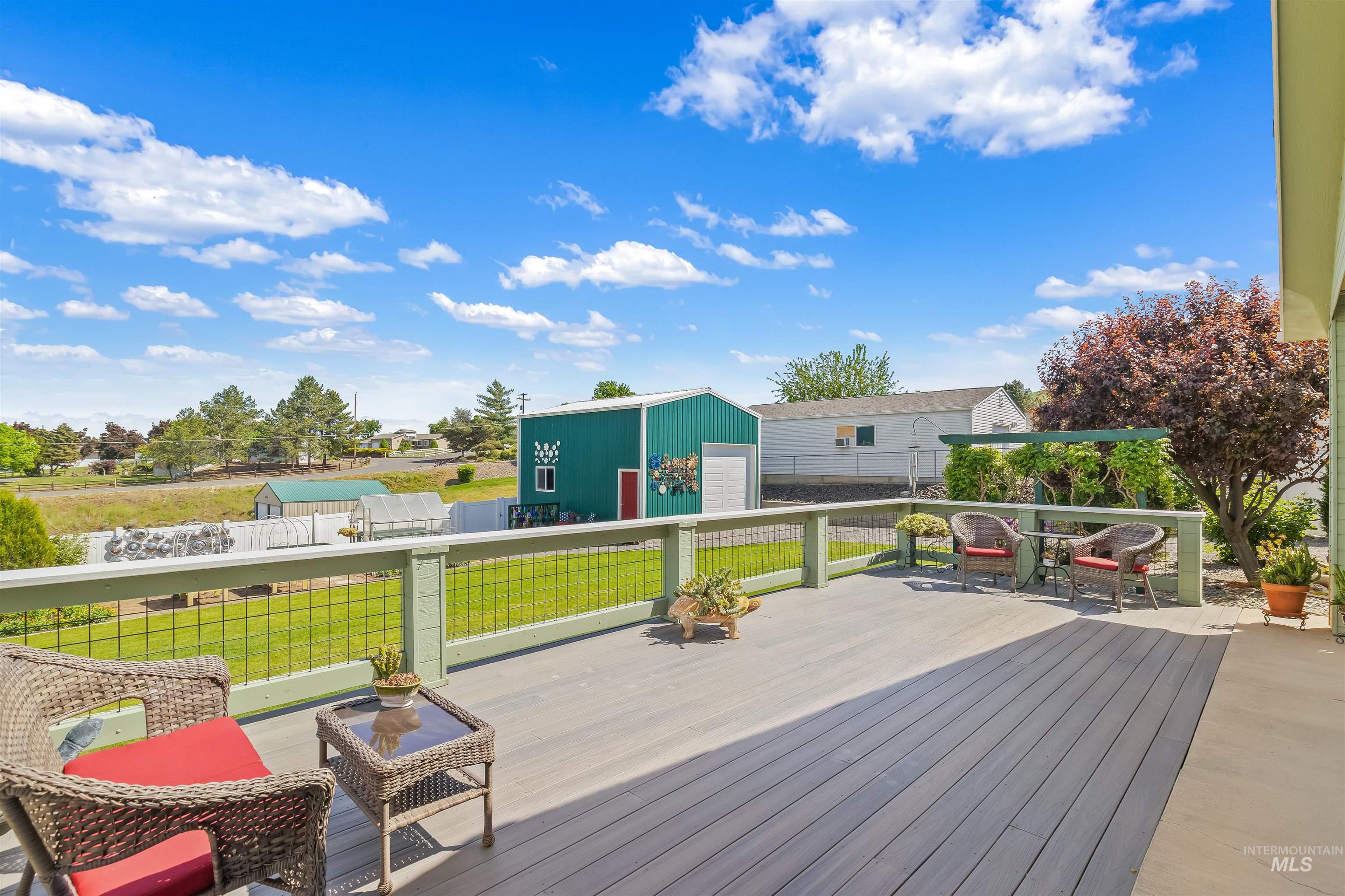 2237 Chukar Lane, Clarkston, Washington 99403, 3 Bedrooms, 3 Bathrooms, Residential For Sale, Price $476,500,MLS 98985076
