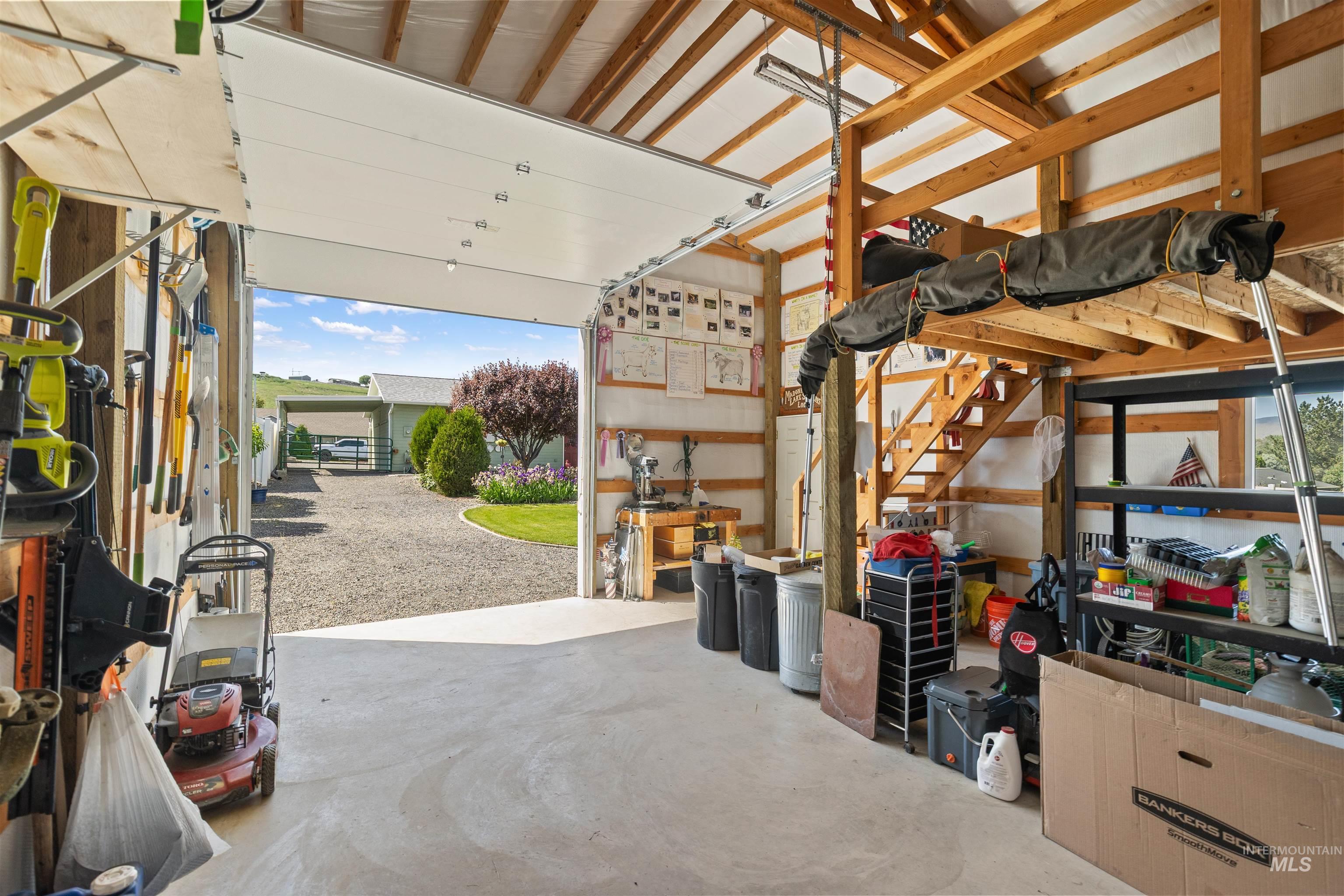 2237 Chukar Lane, Clarkston, Washington 99403, 3 Bedrooms, 3 Bathrooms, Residential For Sale, Price $476,500,MLS 98985076