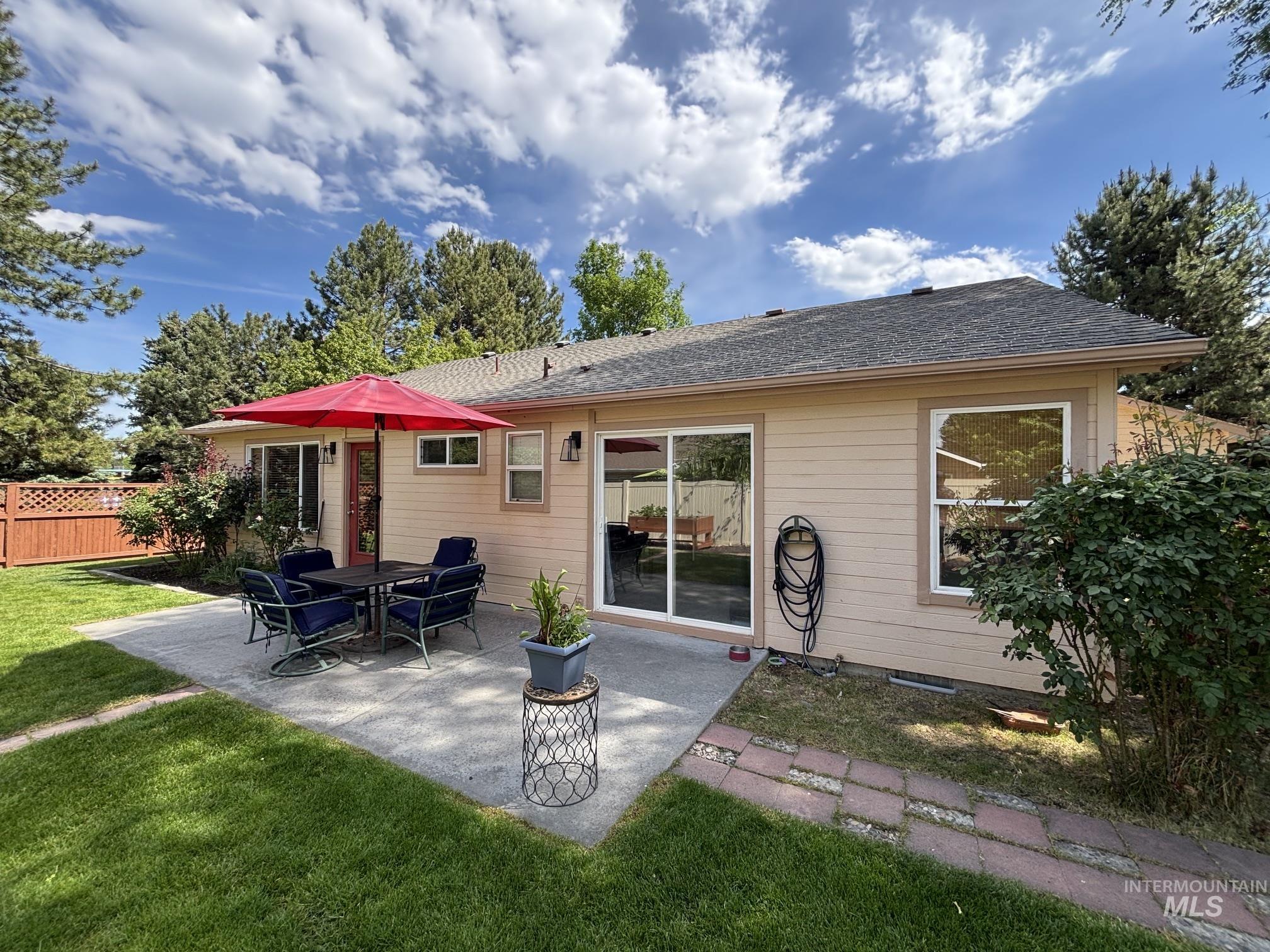 6327 S Mangrove Pl., Boise, Idaho 83716, 3 Bedrooms, 2 Bathrooms, Residential For Sale, Price $539,900, 98985077
