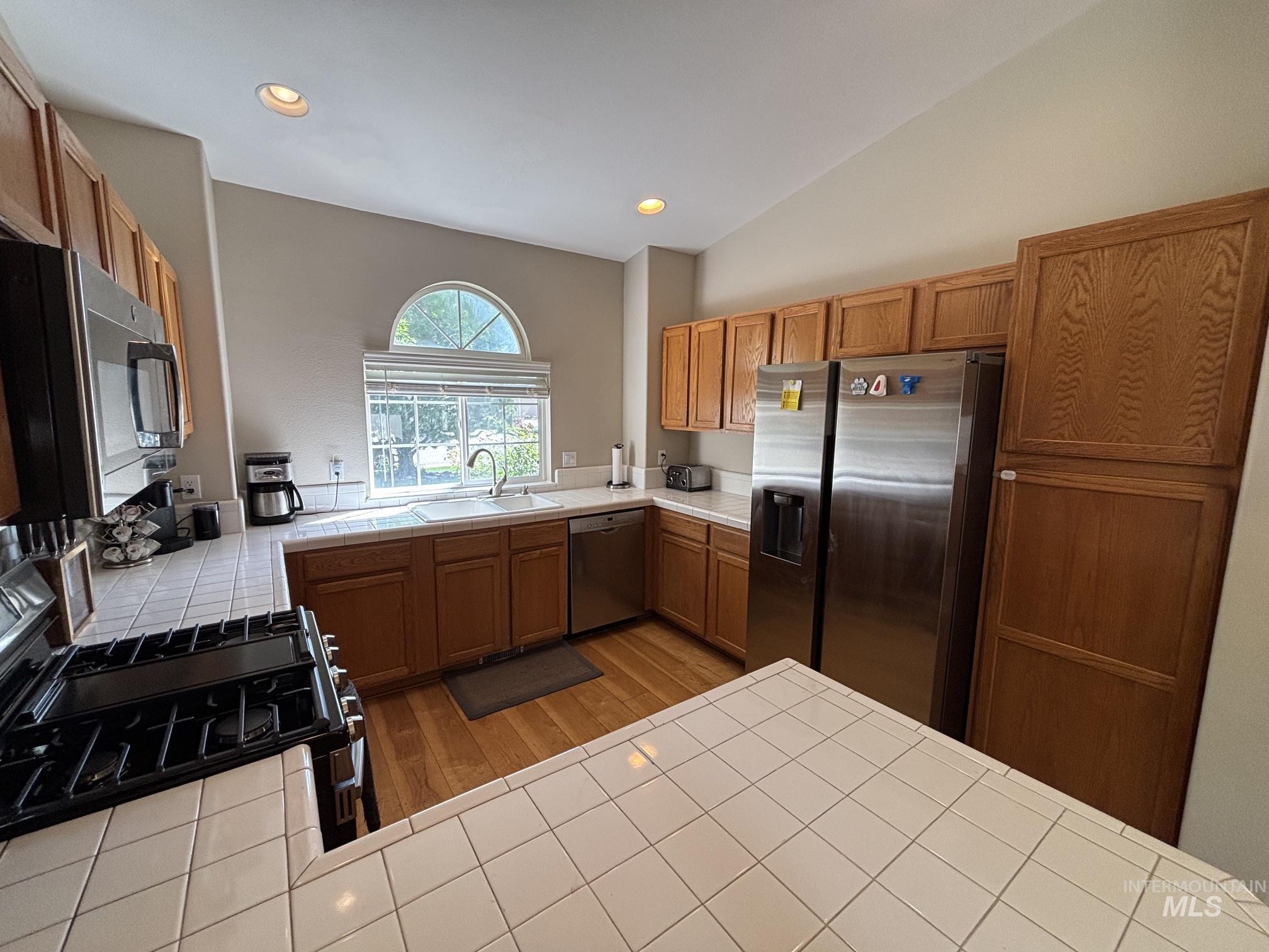 6327 S Mangrove Pl., Boise, Idaho 83716, 3 Bedrooms, 2 Bathrooms, Residential For Sale, Price $539,900, 98985077
