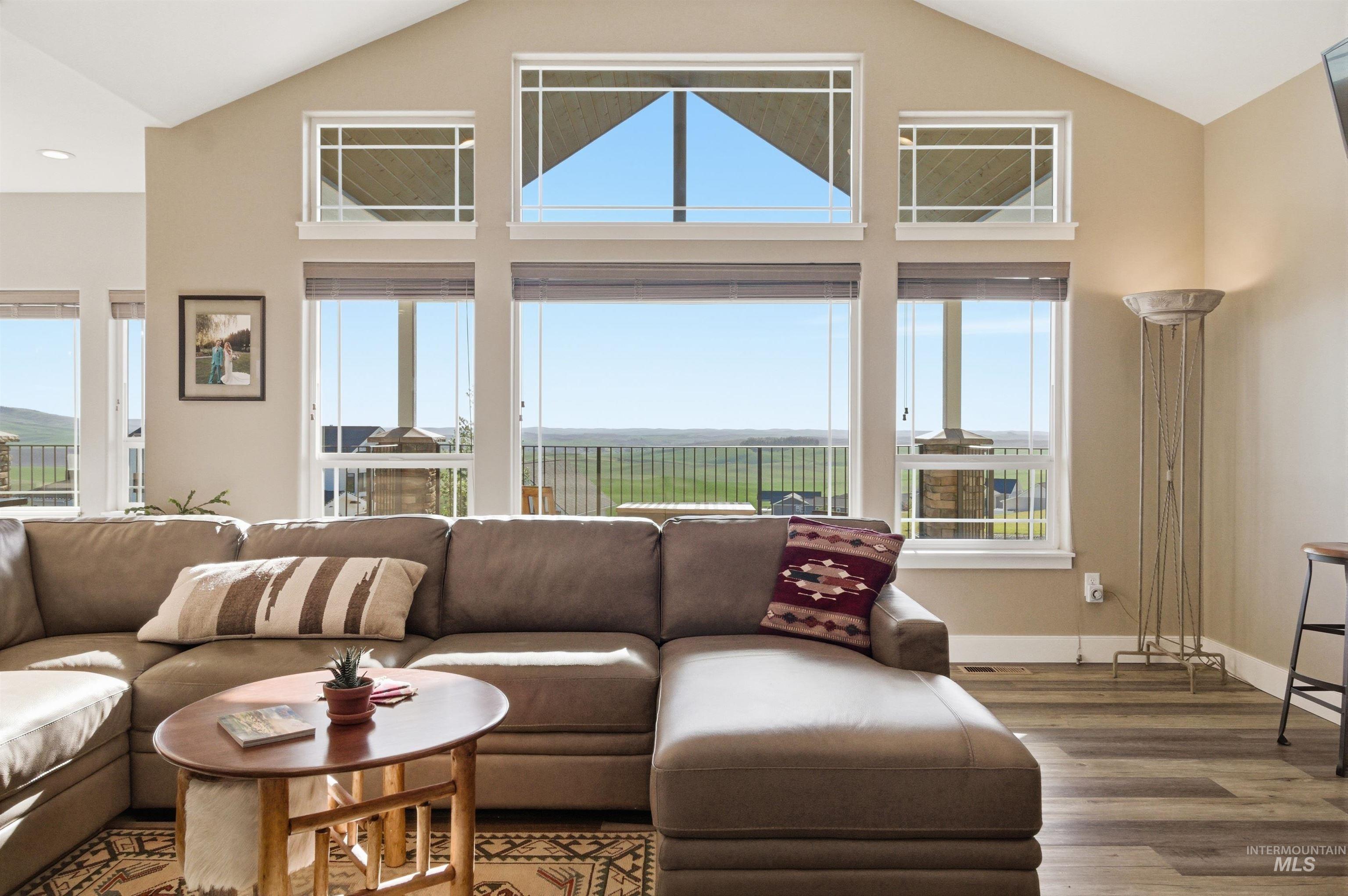 1018 Skyview Loop, Moscow, Idaho 83843, 4 Bedrooms, 3.5 Bathrooms, Residential For Sale, Price $1,100,000,MLS 98985079