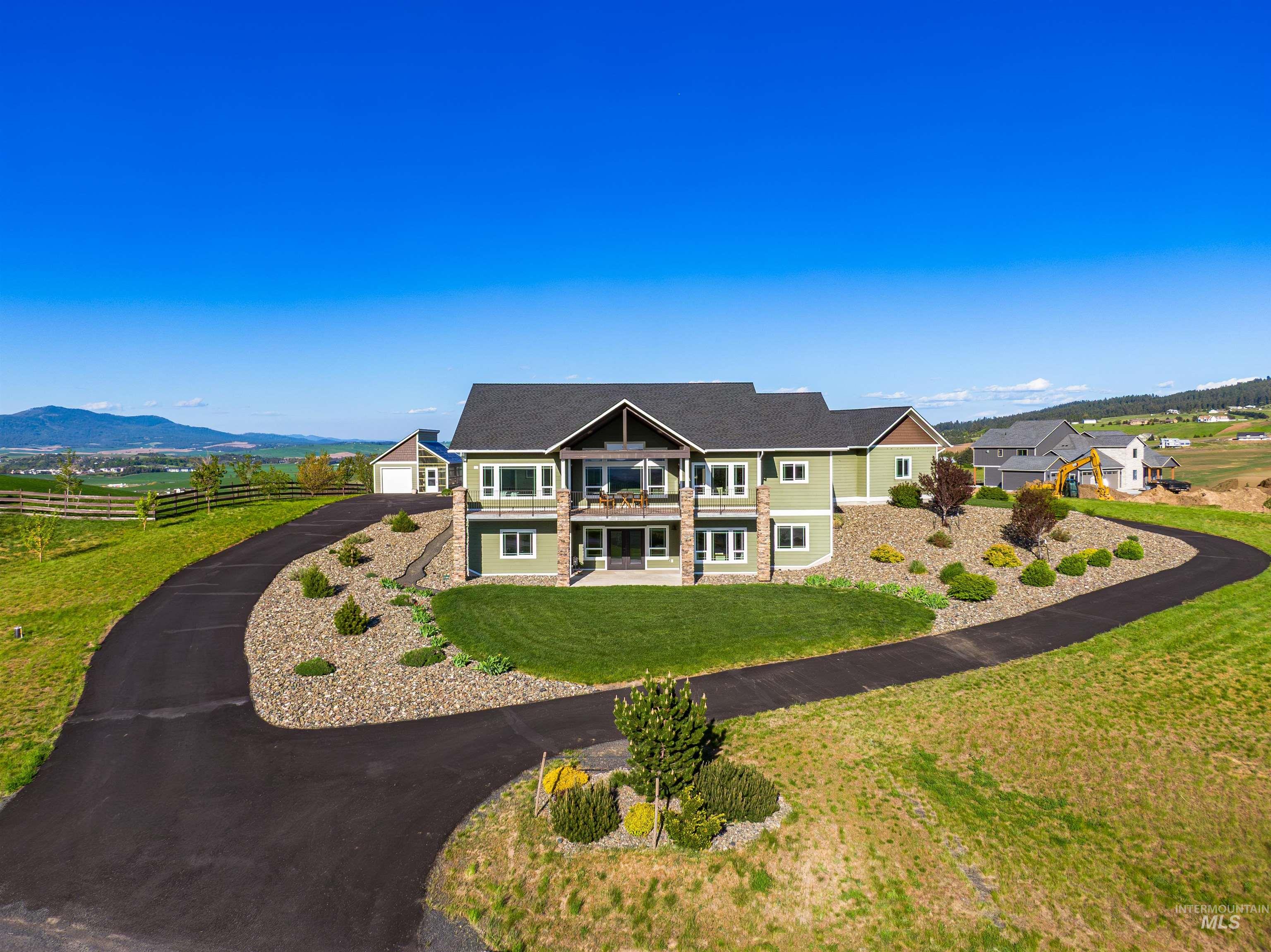 1018 Skyview Loop, Moscow, Idaho 83843, 4 Bedrooms, 3.5 Bathrooms, Residential For Sale, Price $1,100,000,MLS 98985079