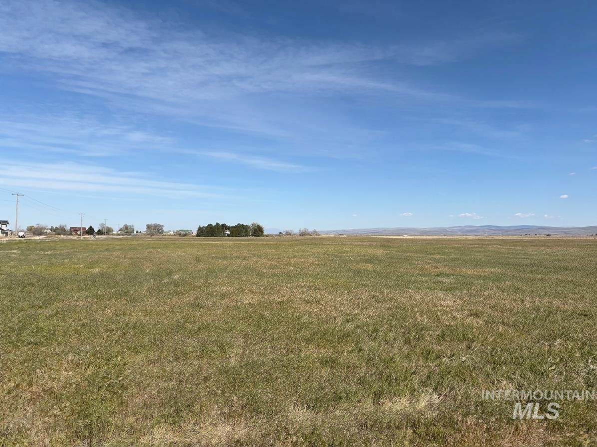 6 Miles South Blue Lakes, Twin Falls, Idaho 83301, Land For Sale, Price $295,000,MLS 98985080