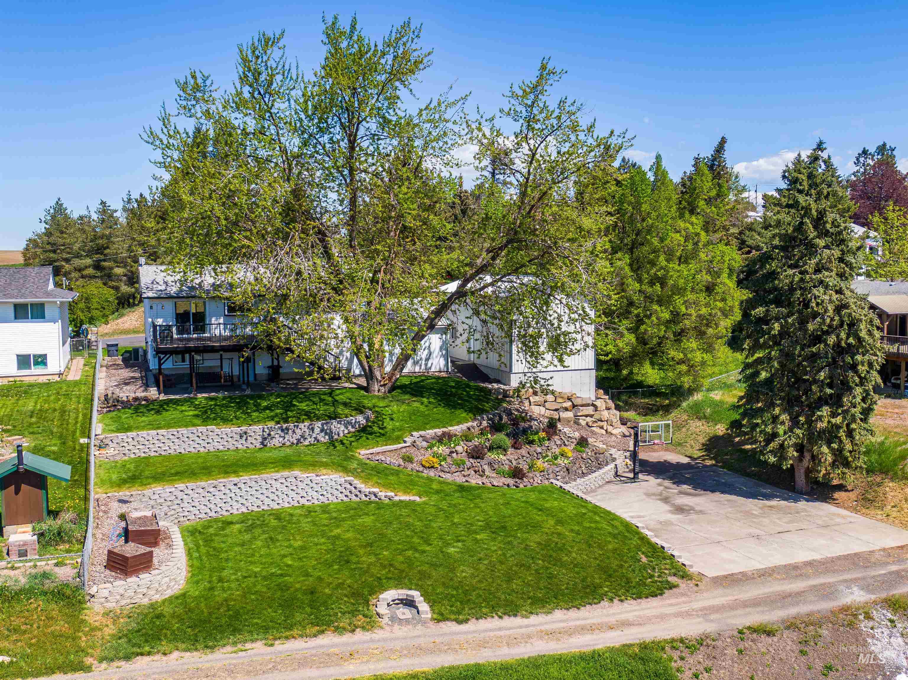 135 W Persimmon, Genesee, Idaho 83832, 4 Bedrooms, 2 Bathrooms, Residential For Sale, Price $515,000,MLS 98985081