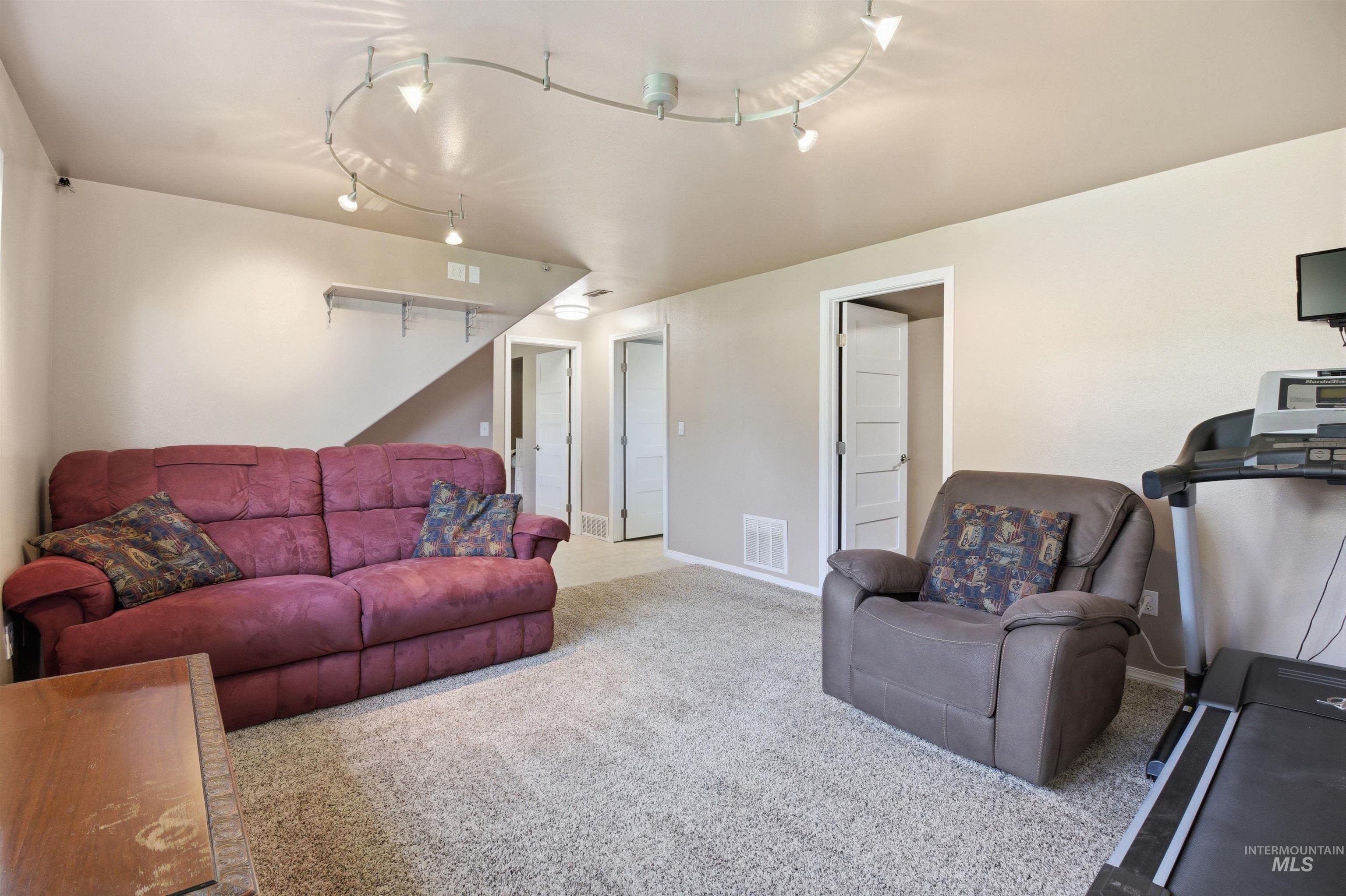 135 W Persimmon, Genesee, Idaho 83832, 4 Bedrooms, 2 Bathrooms, Residential For Sale, Price $515,000,MLS 98985081