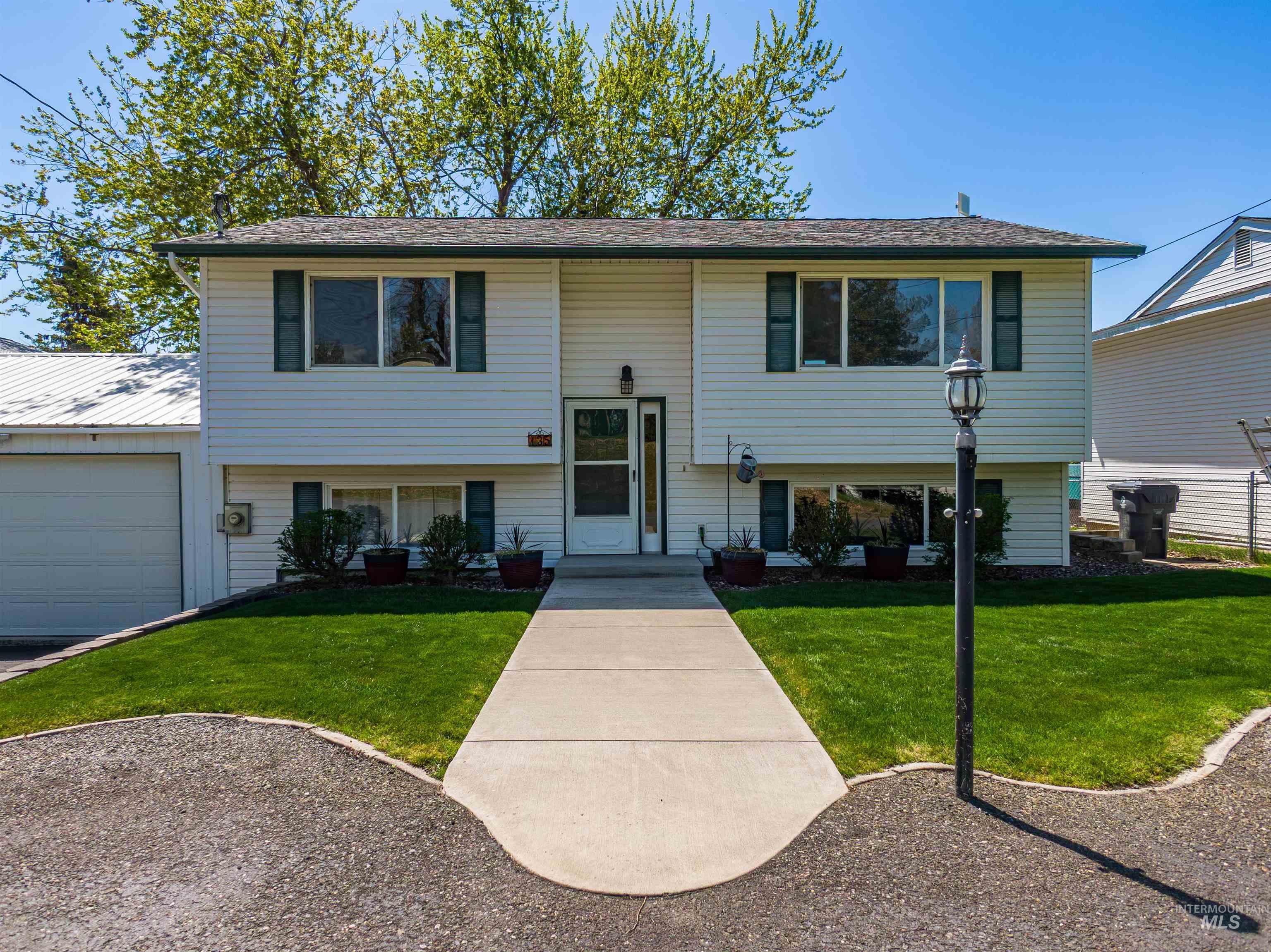 135 W Persimmon, Genesee, Idaho 83832, 4 Bedrooms, 2 Bathrooms, Residential For Sale, Price $515,000,MLS 98985081
