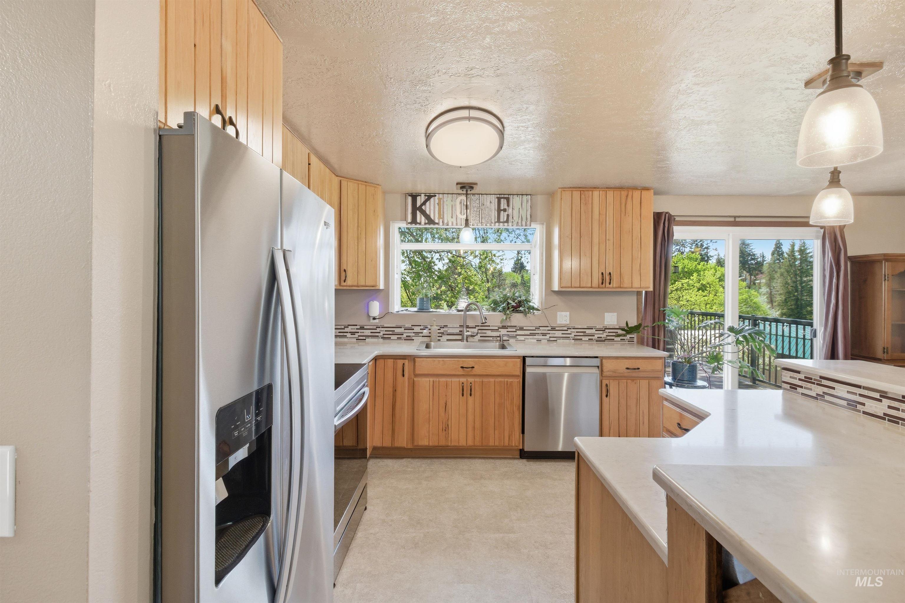 135 W Persimmon, Genesee, Idaho 83832, 4 Bedrooms, 2 Bathrooms, Residential For Sale, Price $515,000,MLS 98985081