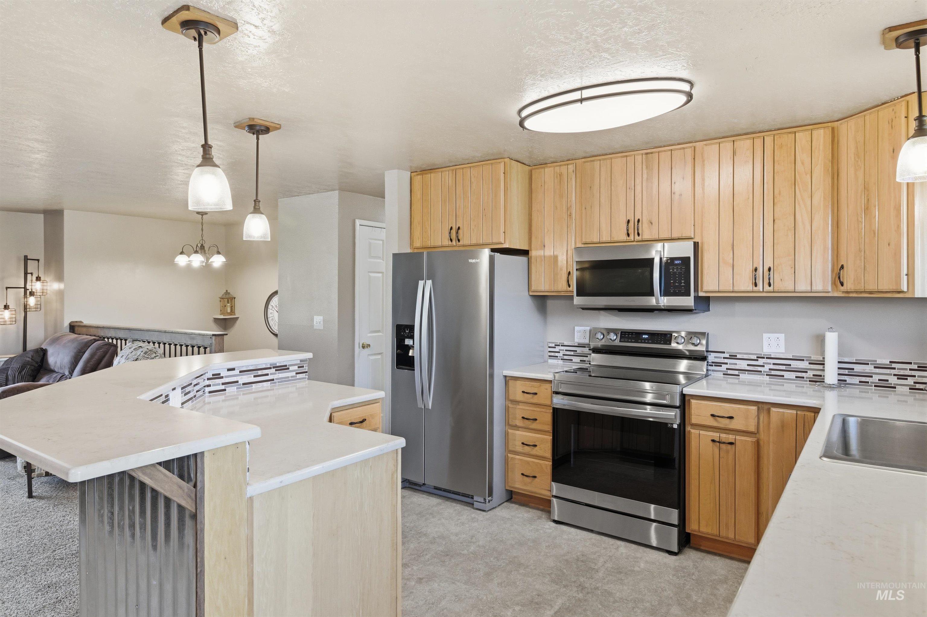 135 W Persimmon, Genesee, Idaho 83832, 4 Bedrooms, 2 Bathrooms, Residential For Sale, Price $515,000,MLS 98985081