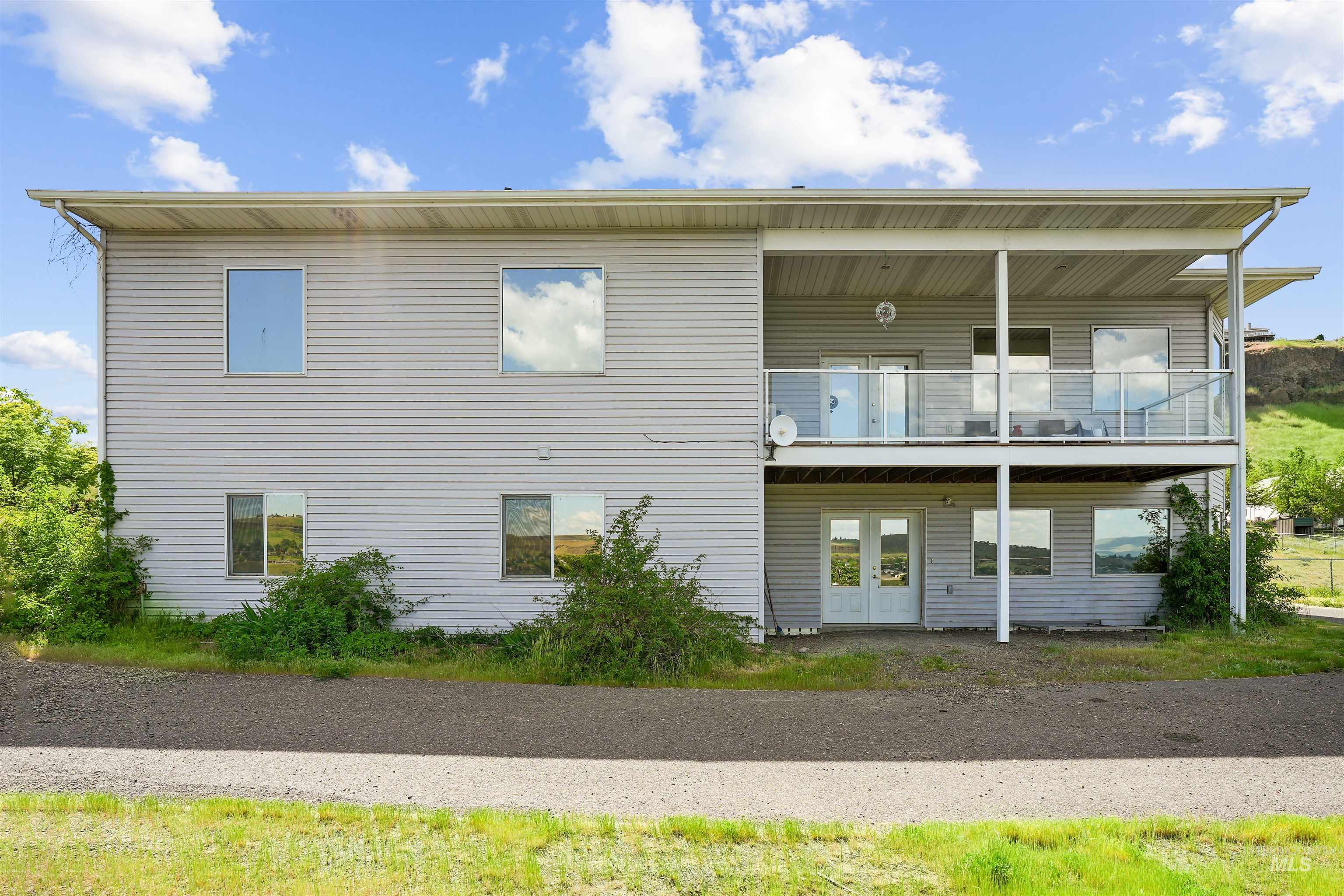 2750 S Perry Lane, Clarkston, Washington 99403, 6 Bedrooms, 3 Bathrooms, Residential For Sale, Price $925,000, 98985082