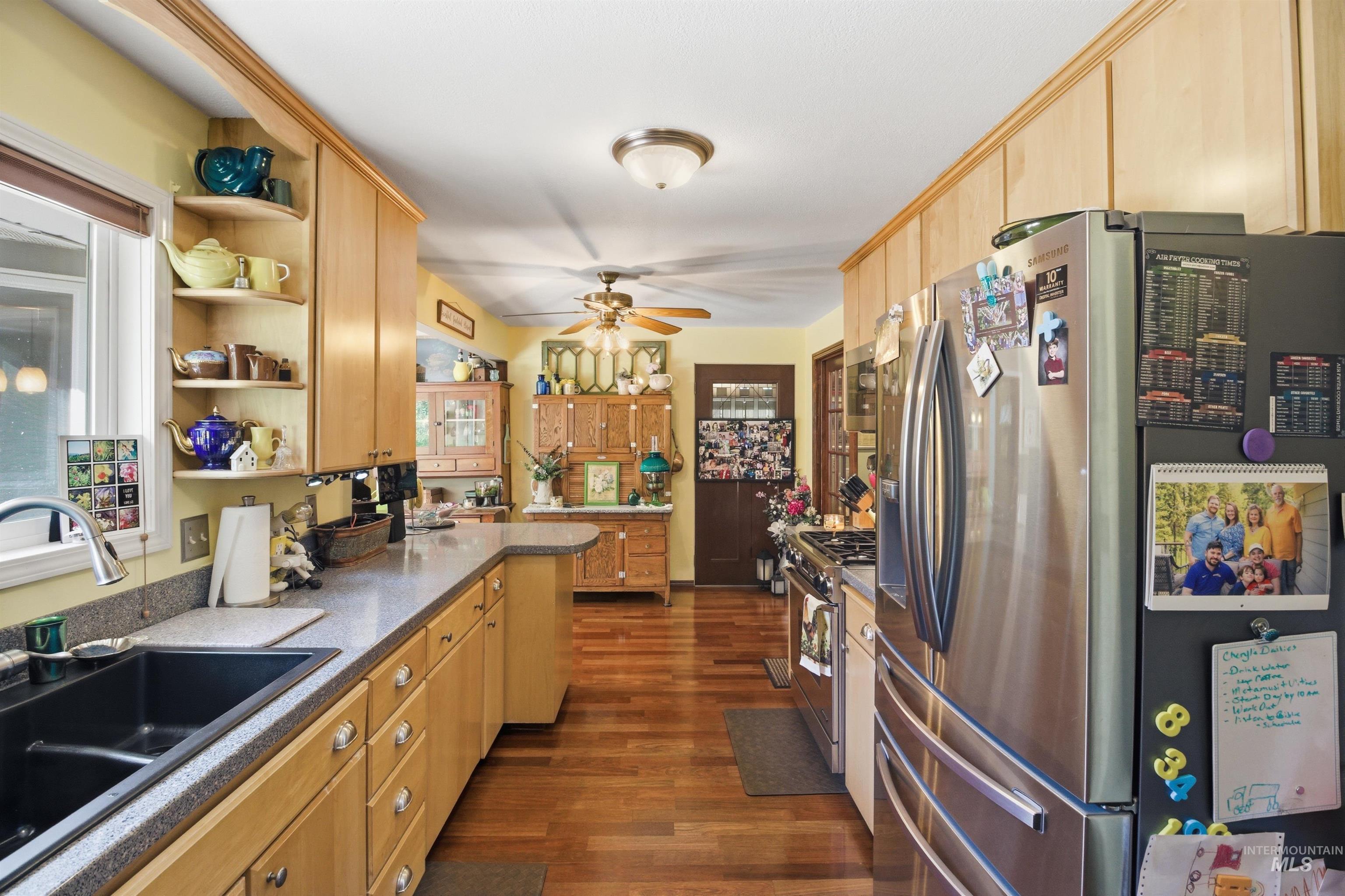1140 Lyon Rd, Moscow, Idaho 83843, 5 Bedrooms, 3 Bathrooms, Residential For Sale, Price $910,000,MLS 98985083