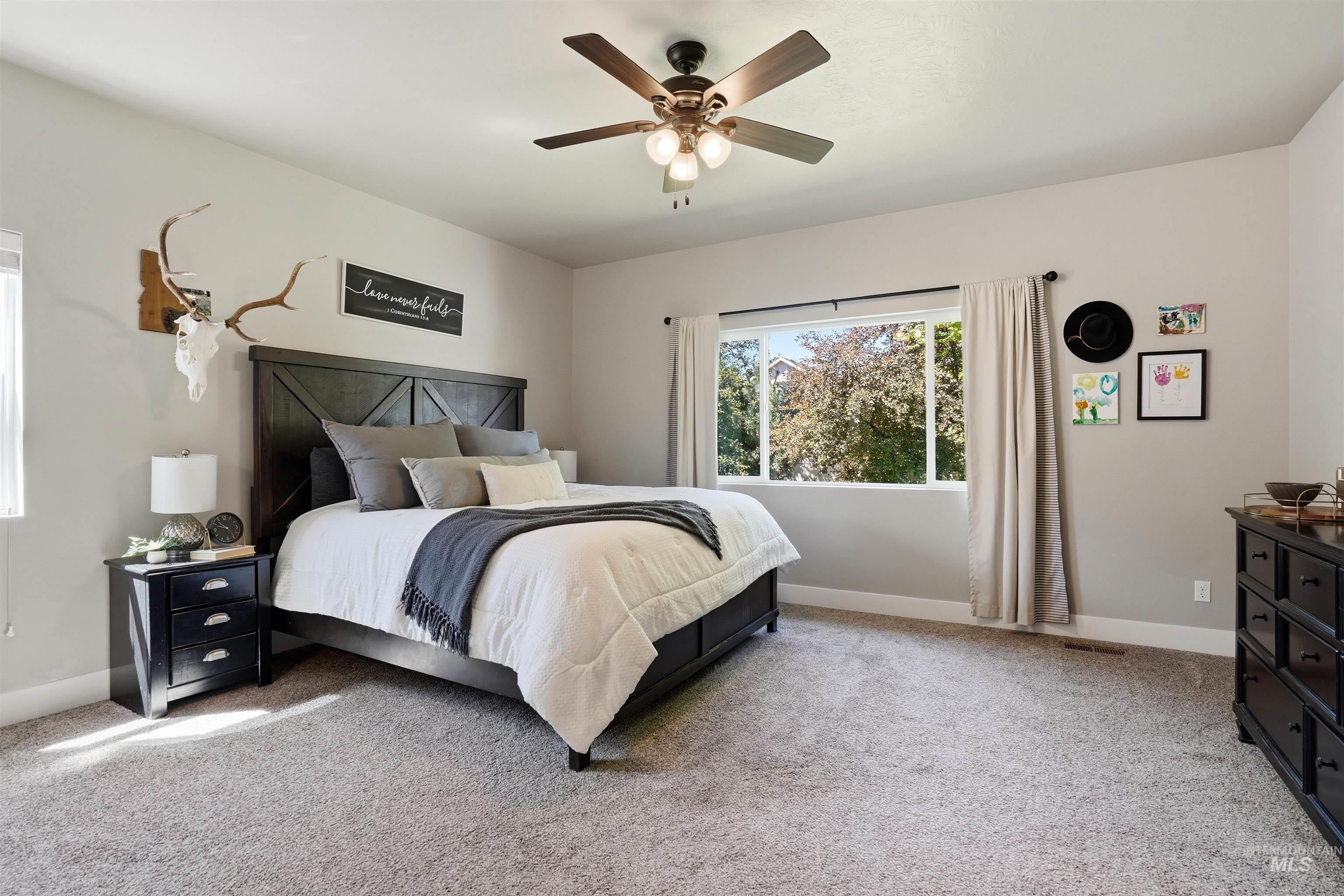 891 N Tullshire Way, Eagle, Idaho 83616, 4 Bedrooms, 2 Bathrooms, Residential For Sale, Price $639,900,MLS 98985084