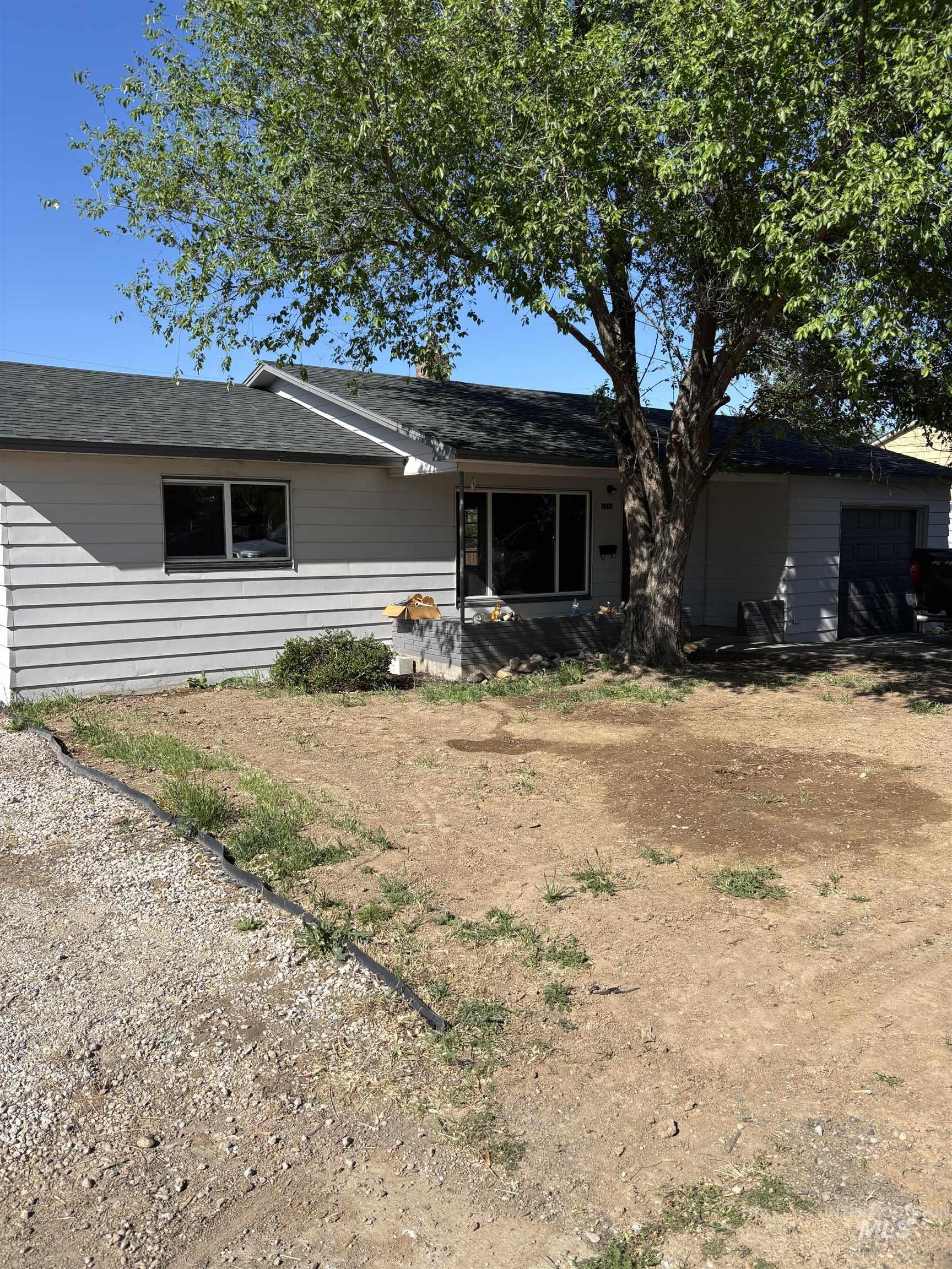 5116 W Morris Hill Rd, Boise, Idaho 83706, 2 Bedrooms, 1 Bathroom, Residential For Sale, Price $315,000,MLS 98985085