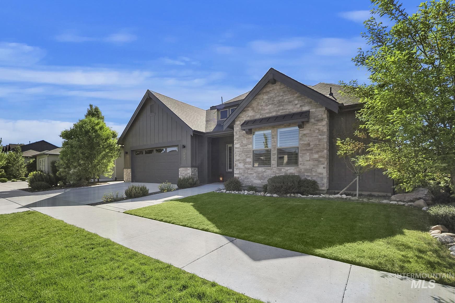 687 S Short Ln, Eagle, Idaho 83616-4103, 3 Bedrooms, 3 Bathrooms, Residential For Sale, Price $780,000,MLS 98985087