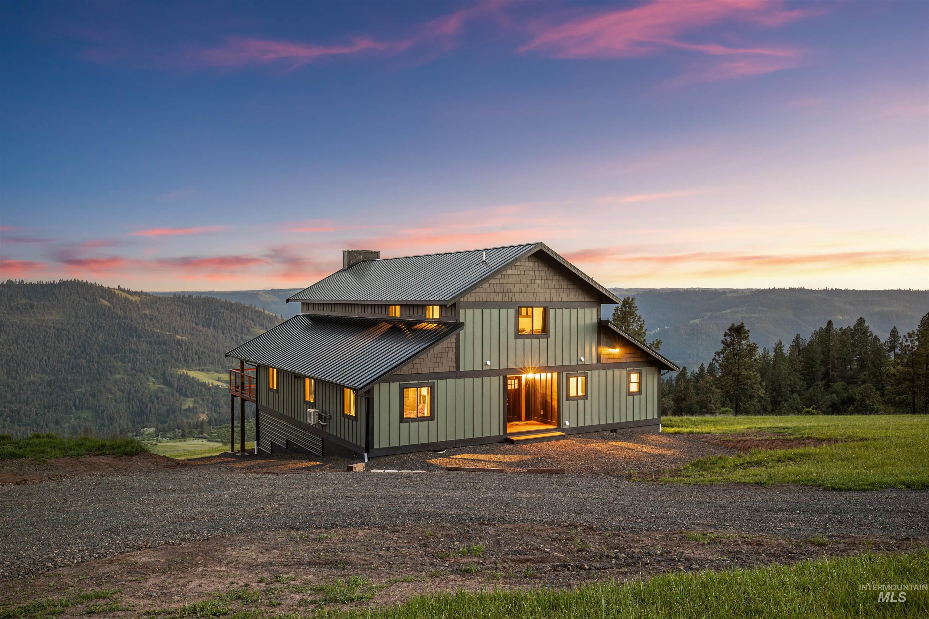 520 Valley View Dr, Lenore, Idaho 83541, 5 Bedrooms, 4 Bathrooms, Residential For Sale, Price $769,000,MLS 98985092