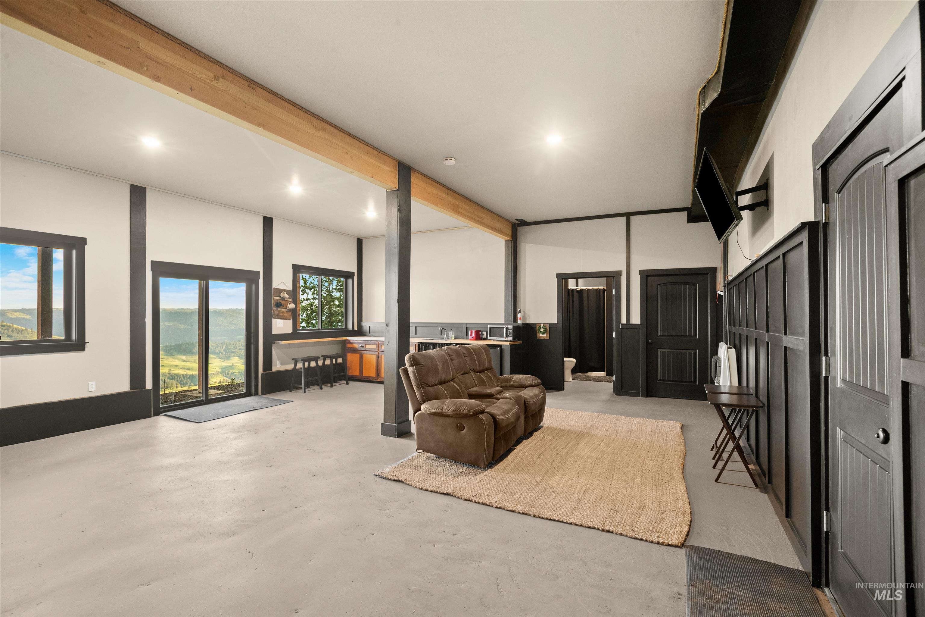 520 Valley View Dr, Lenore, Idaho 83541, 5 Bedrooms, 4 Bathrooms, Residential For Sale, Price $769,000,MLS 98985092