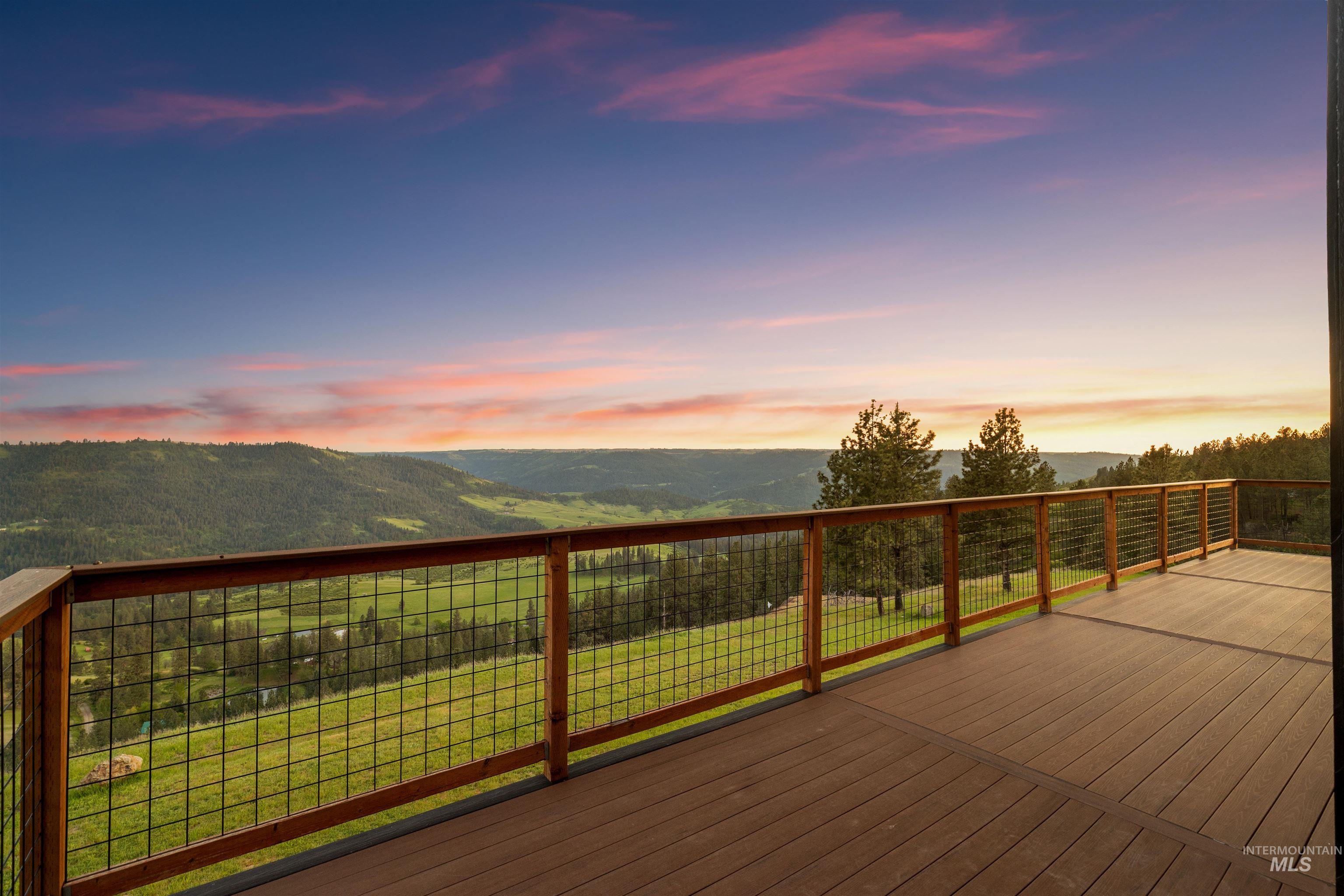 520 Valley View Dr, Lenore, Idaho 83541, 5 Bedrooms, 4 Bathrooms, Residential For Sale, Price $769,000,MLS 98985092