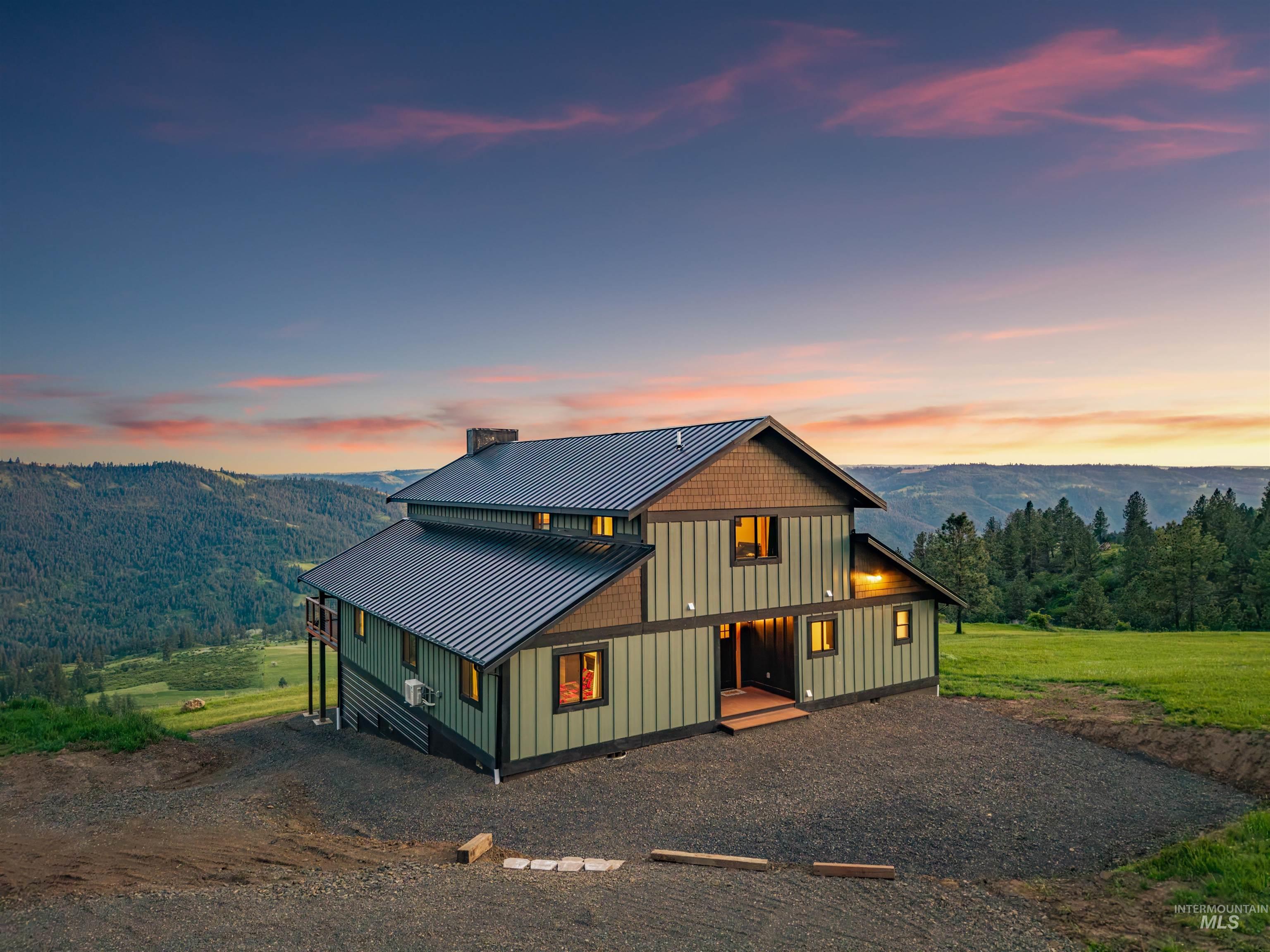 520 Valley View Dr, Lenore, Idaho 83541, 5 Bedrooms, 4 Bathrooms, Residential For Sale, Price $769,000,MLS 98985092