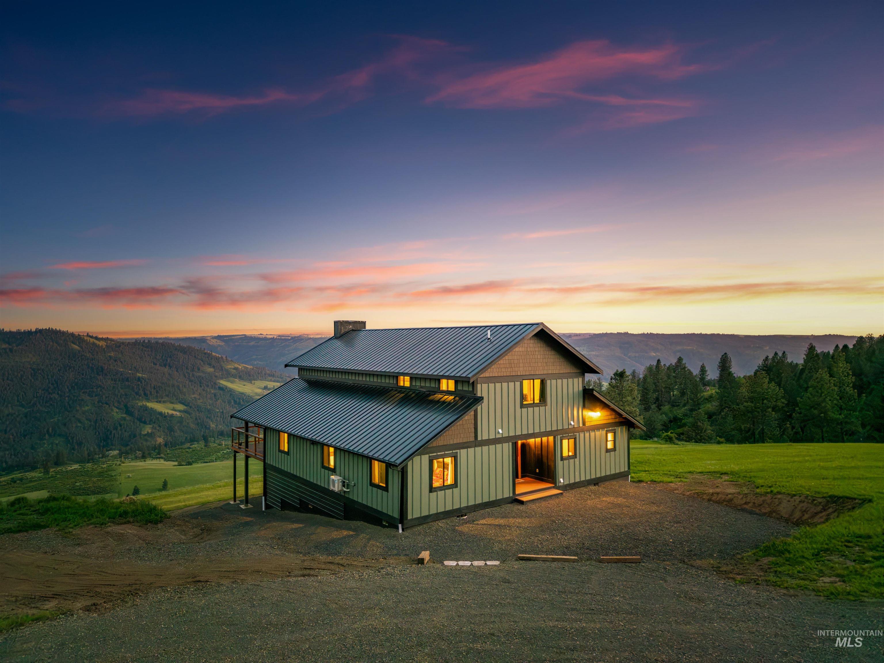 520 Valley View Dr, Lenore, Idaho 83541, 5 Bedrooms, 4 Bathrooms, Residential For Sale, Price $769,000,MLS 98985092