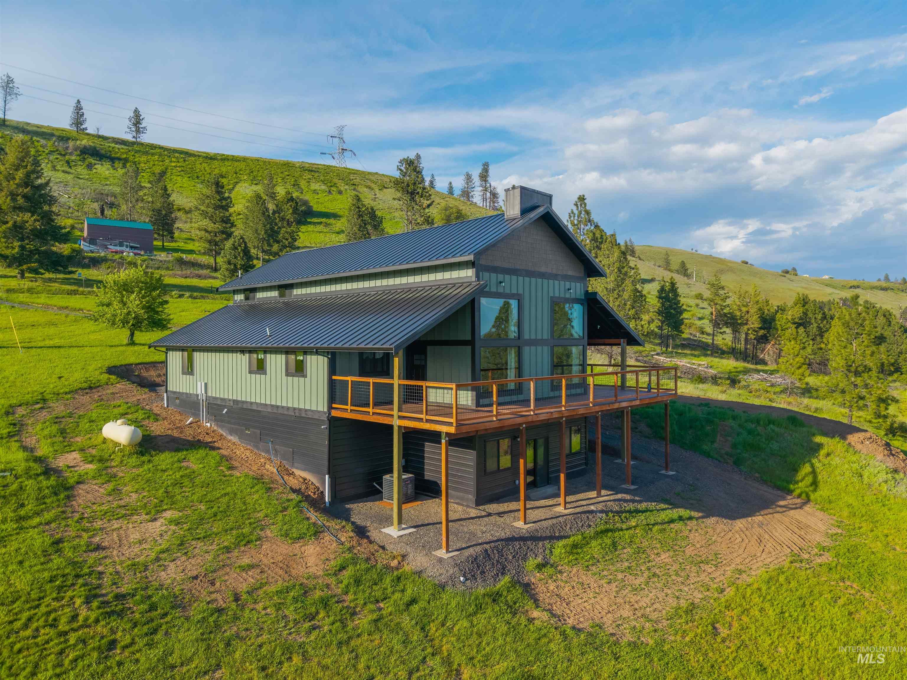 520 Valley View Dr, Lenore, Idaho 83541, 5 Bedrooms, 4 Bathrooms, Residential For Sale, Price $769,000,MLS 98985092