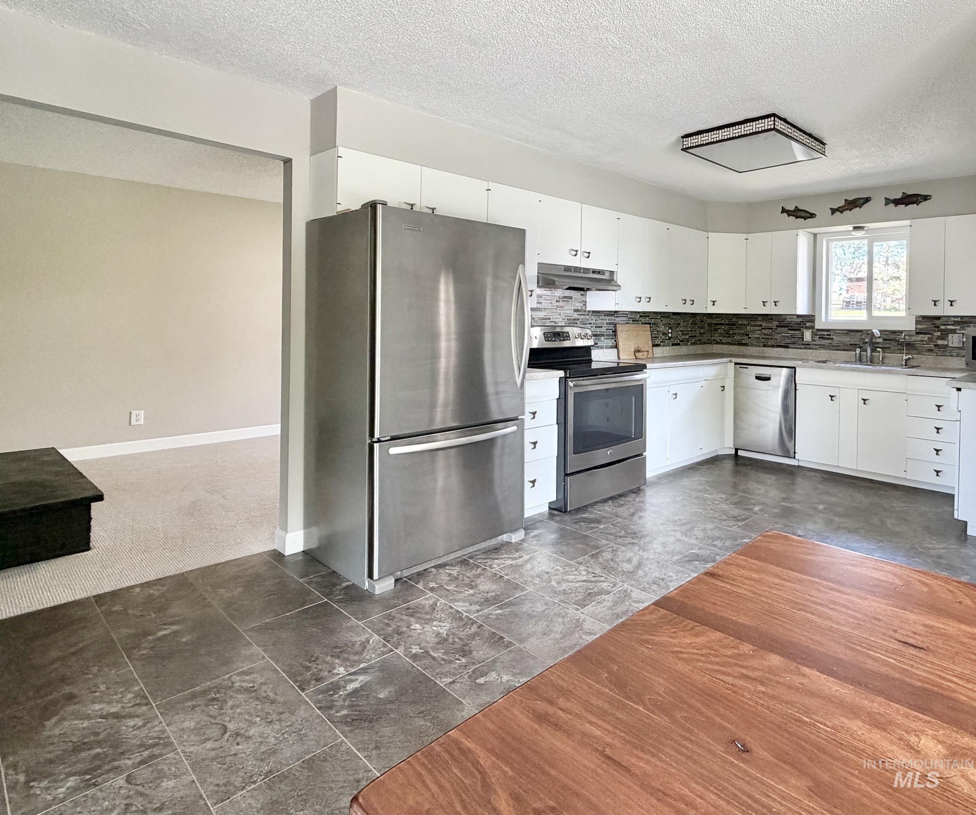 1740 Daves Ave, Moscow, Idaho 83843, 3 Bedrooms, 2 Bathrooms, Residential For Sale, Price $489,000,MLS 98985094