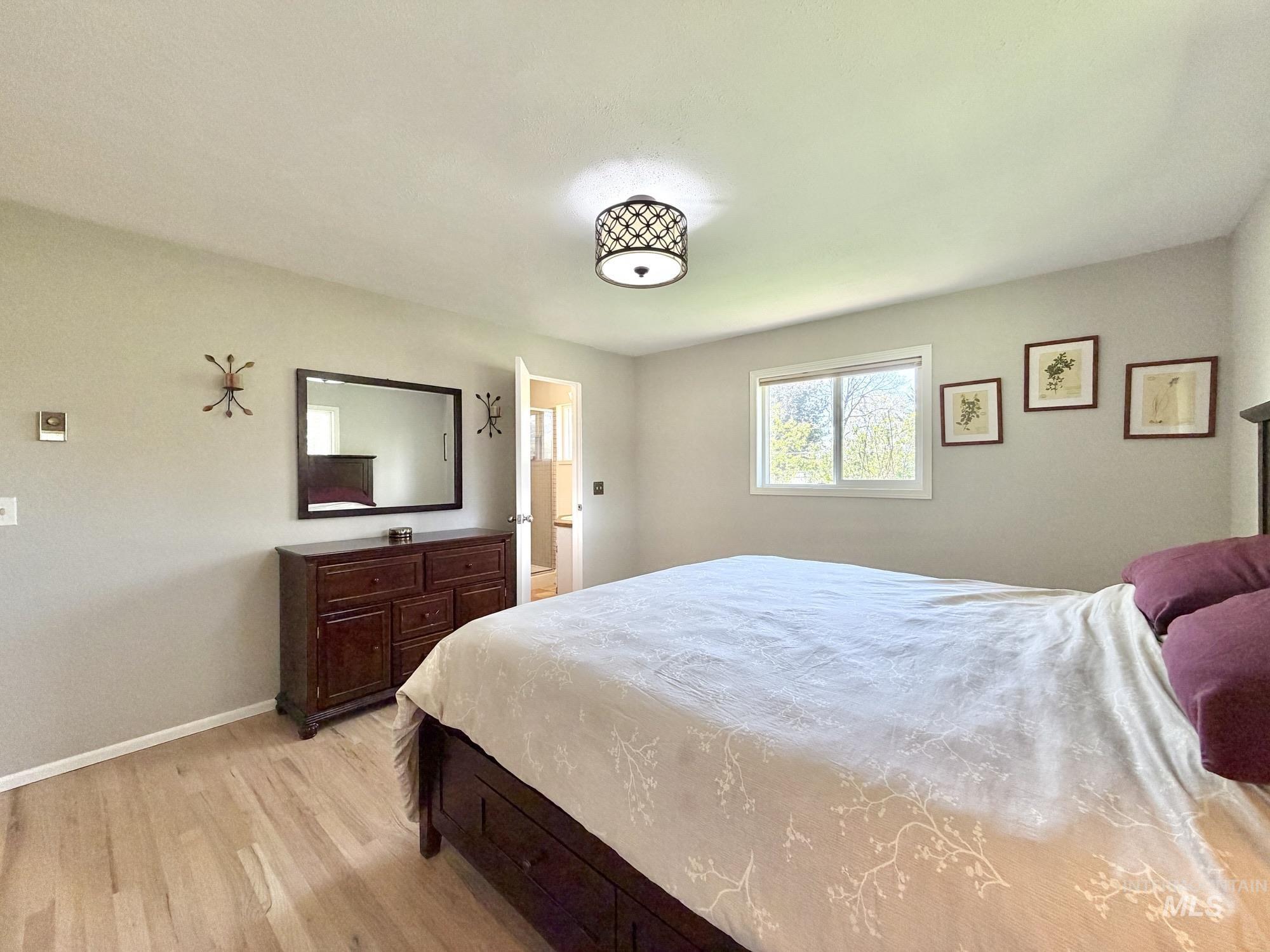 1740 Daves Ave, Moscow, Idaho 83843, 3 Bedrooms, 2 Bathrooms, Residential For Sale, Price $489,000,MLS 98985094