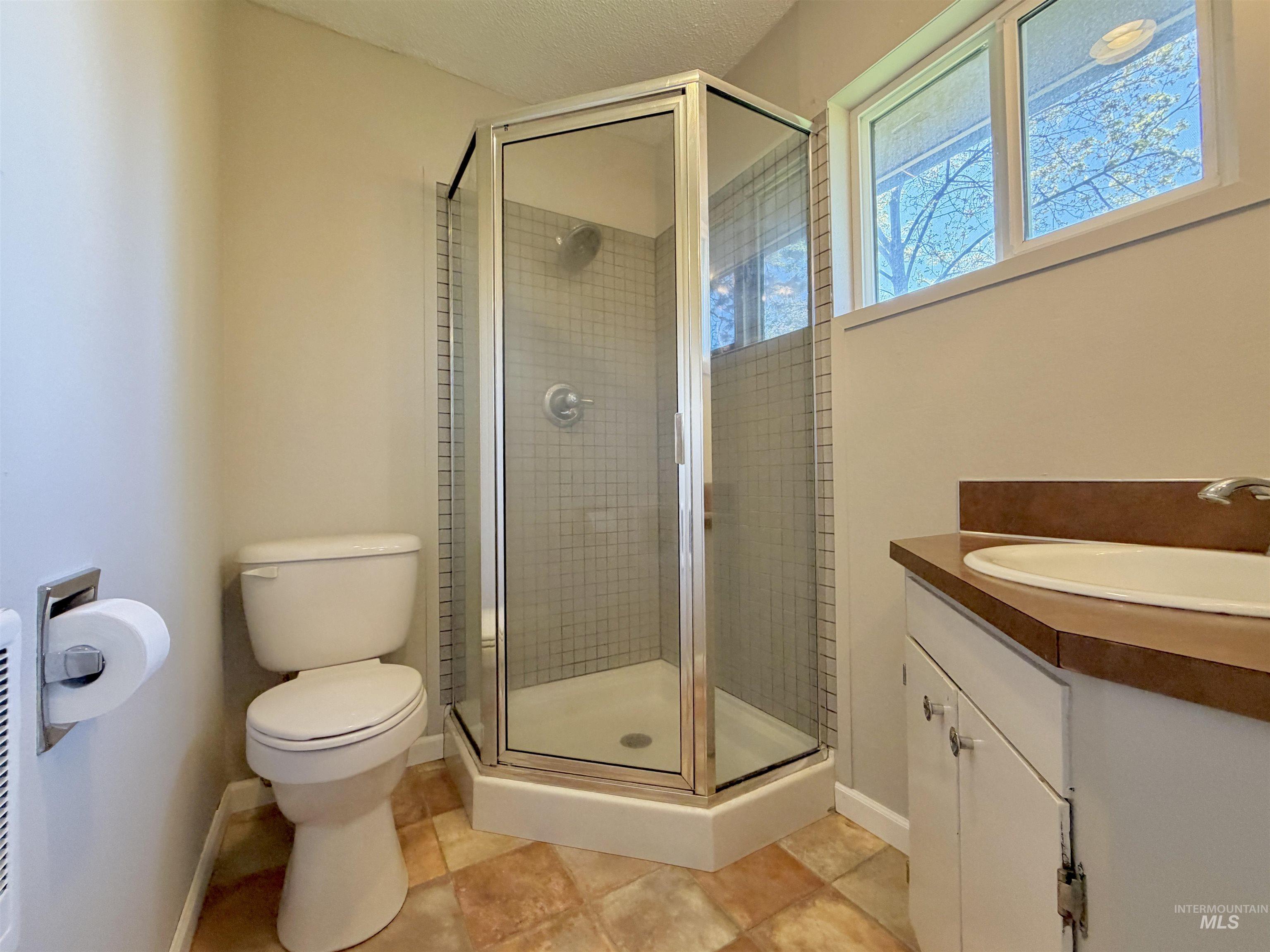 1740 Daves Ave, Moscow, Idaho 83843, 3 Bedrooms, 2 Bathrooms, Residential For Sale, Price $489,000,MLS 98985094