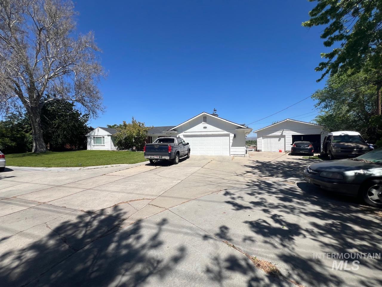 11700 W Chinden Ridge Dr, Boise, Idaho 83714, 4 Bedrooms, 3 Bathrooms, Residential For Sale, Price $699,990, 98985095