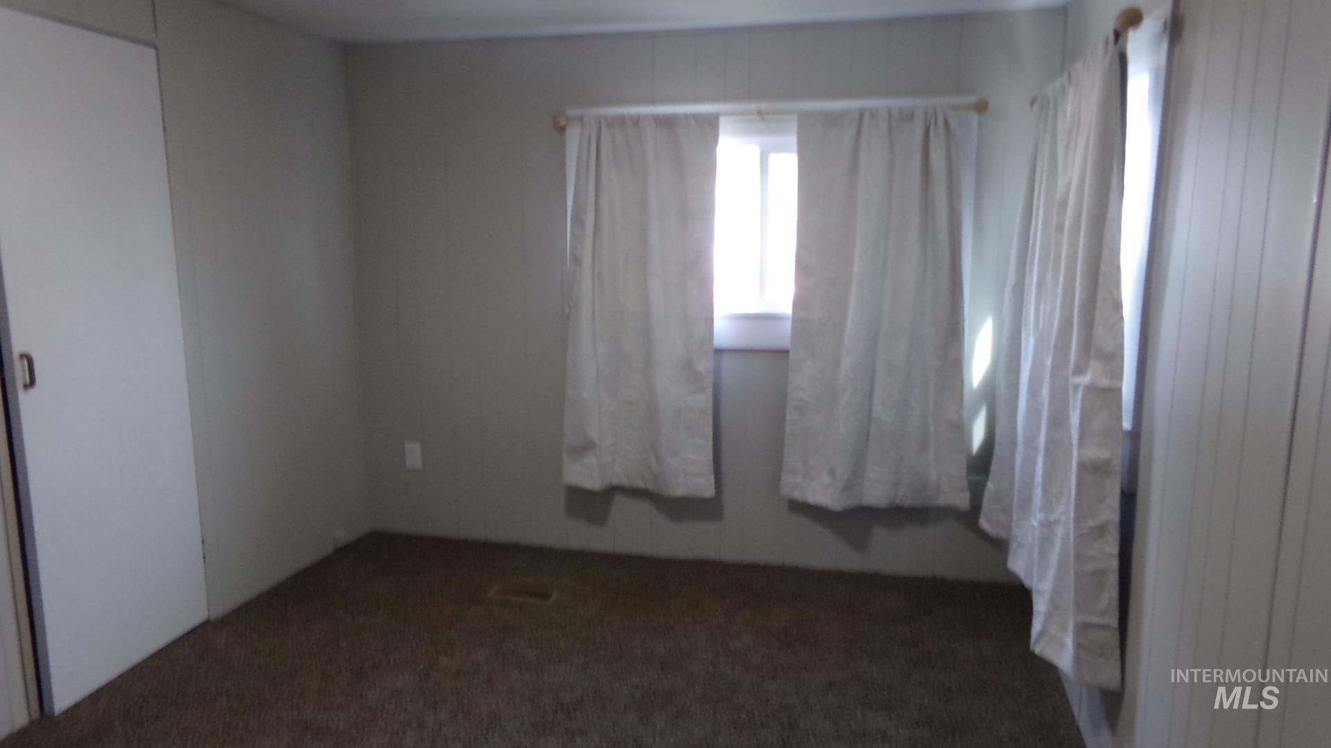 913 Preston Ave, Lewiston, Idaho 83501, 2 Bedrooms, 1 Bathroom, Residential For Sale, Price $69,500,MLS 98985097