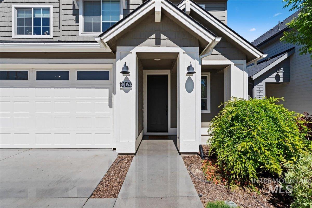 10128 Irongate Dr, Nampa, Idaho 83687, 4 Bedrooms, 2.5 Bathrooms, Residential For Sale, Price $499,900,MLS 98985098