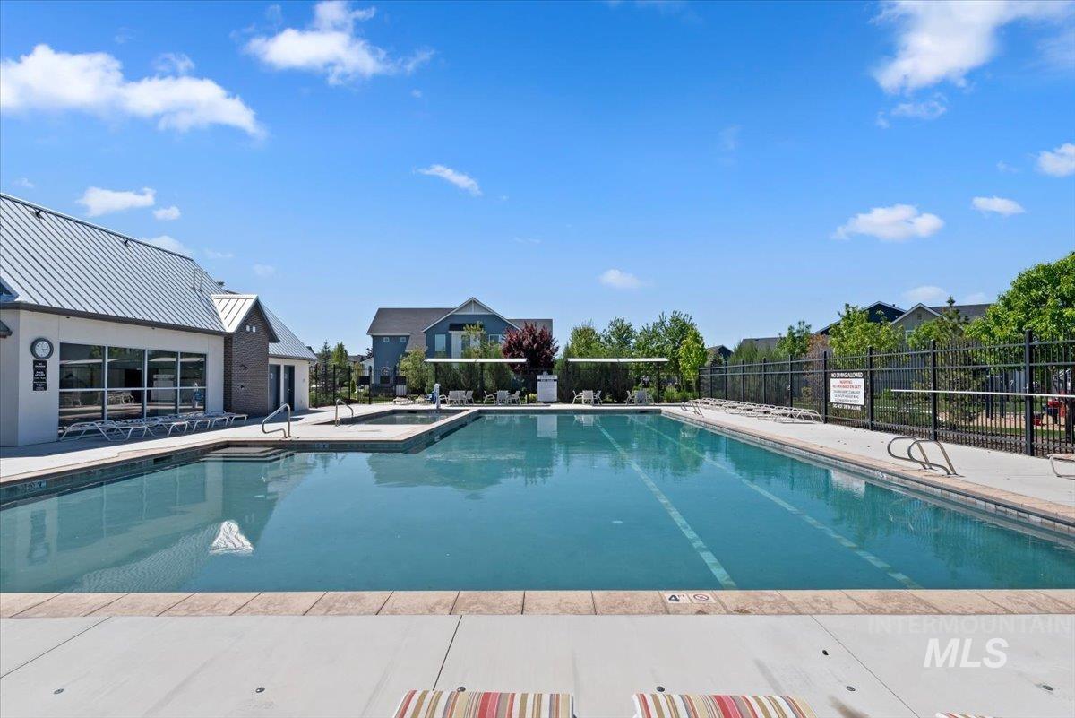 10128 Irongate Dr, Nampa, Idaho 83687, 4 Bedrooms, 2.5 Bathrooms, Residential For Sale, Price $559,900,MLS 98985098