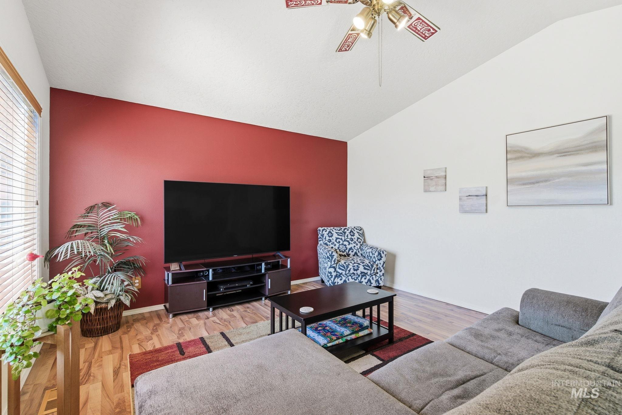 1027 W Bird Ave, Nampa, Idaho 83686, 3 Bedrooms, 2 Bathrooms, Residential For Sale, Price $400,000,MLS 98985101