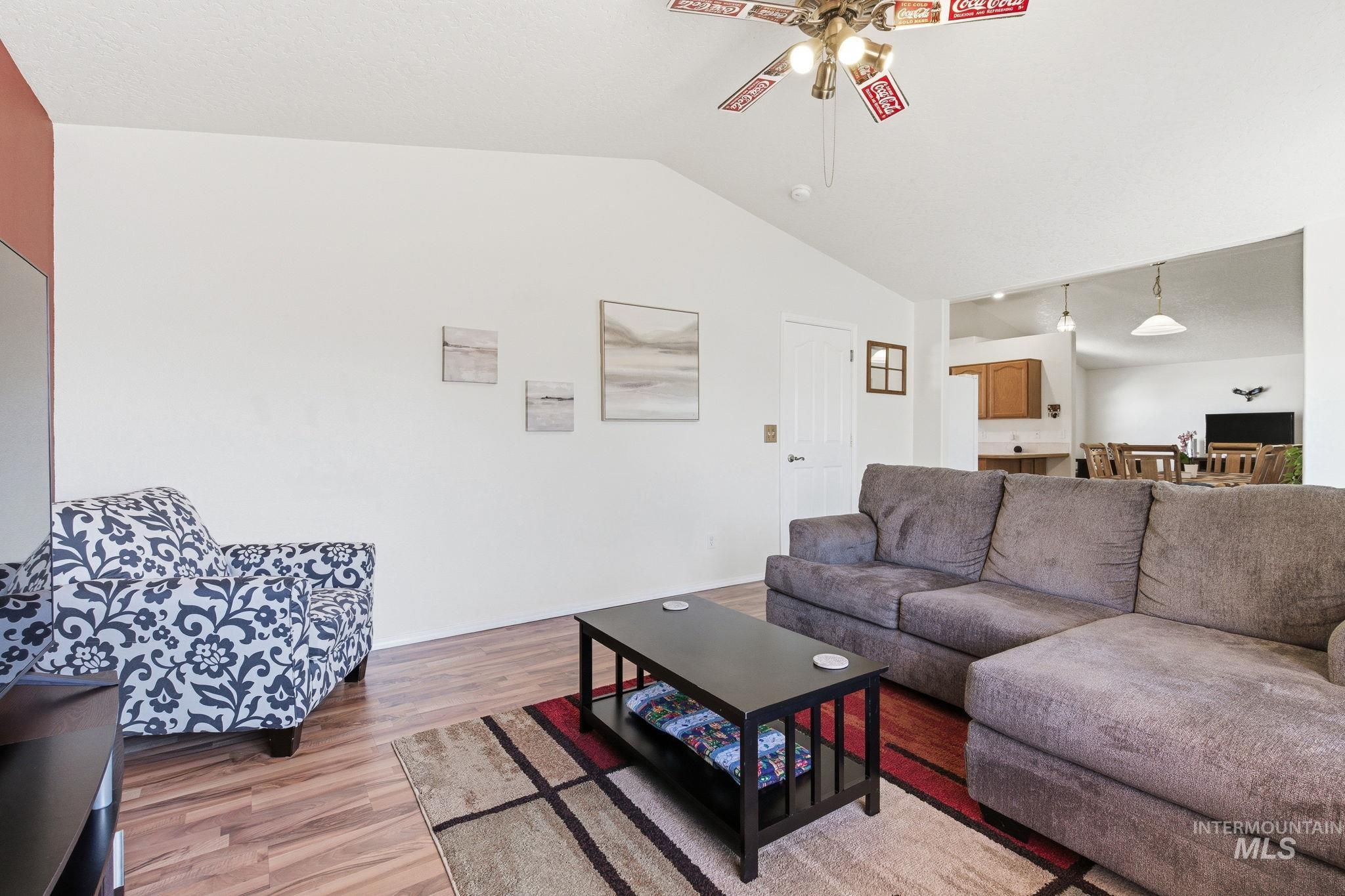 1027 W Bird Ave, Nampa, Idaho 83686, 3 Bedrooms, 2 Bathrooms, Residential For Sale, Price $400,000,MLS 98985101