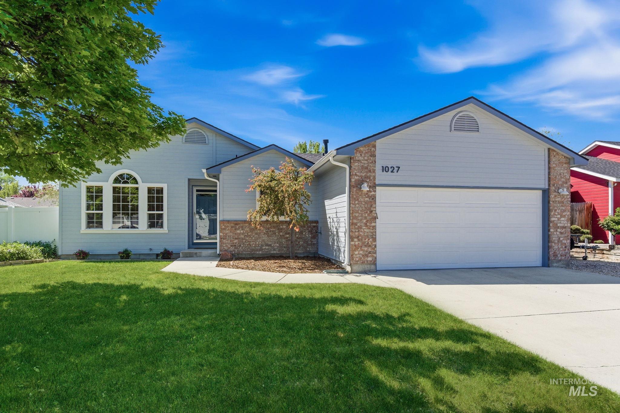 1027 W Bird Ave, Nampa, Idaho 83686, 3 Bedrooms, 2 Bathrooms, Residential For Sale, Price $400,000,MLS 98985101
