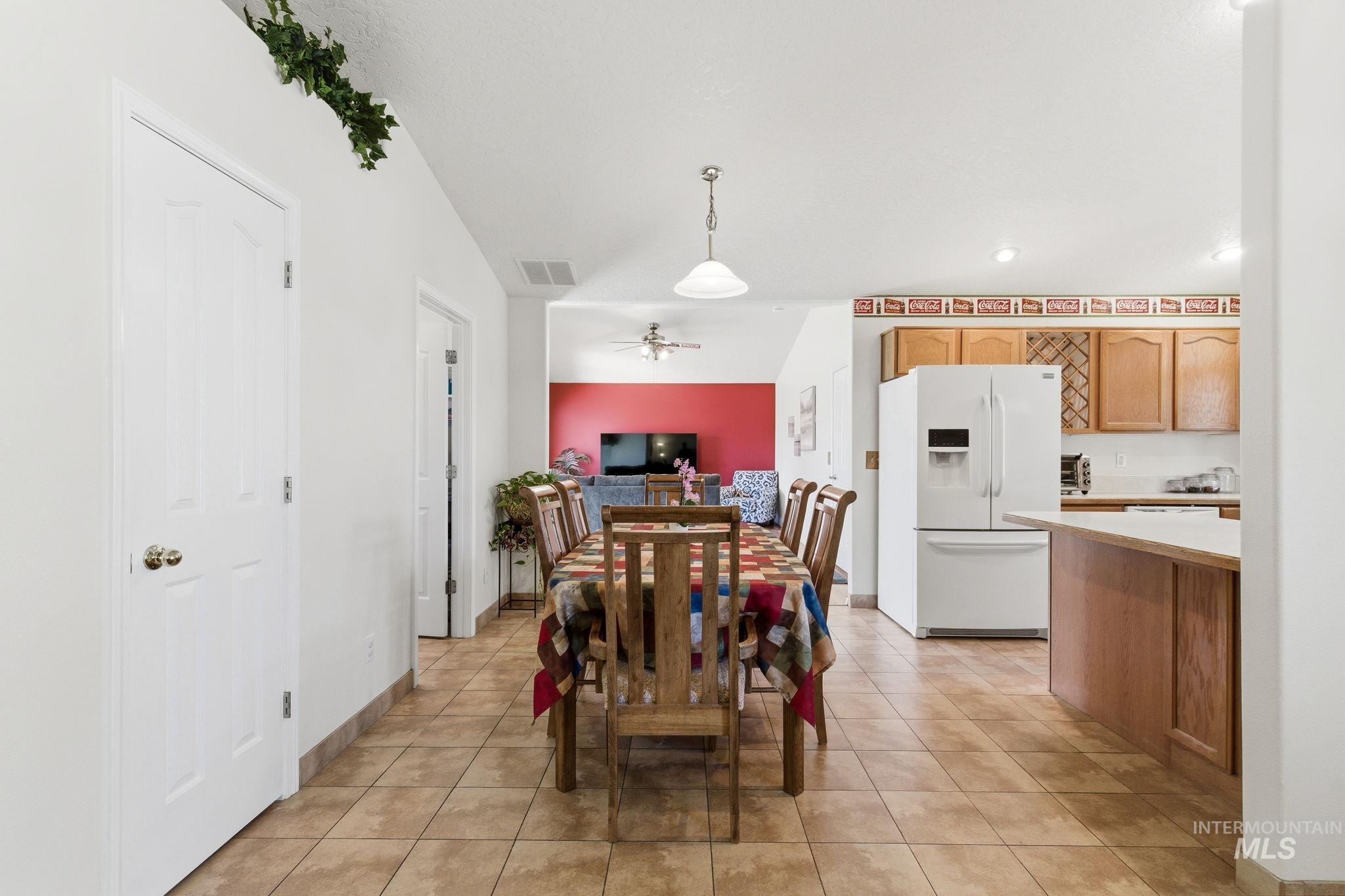 1027 W Bird Ave, Nampa, Idaho 83686, 3 Bedrooms, 2 Bathrooms, Residential For Sale, Price $400,000,MLS 98985101