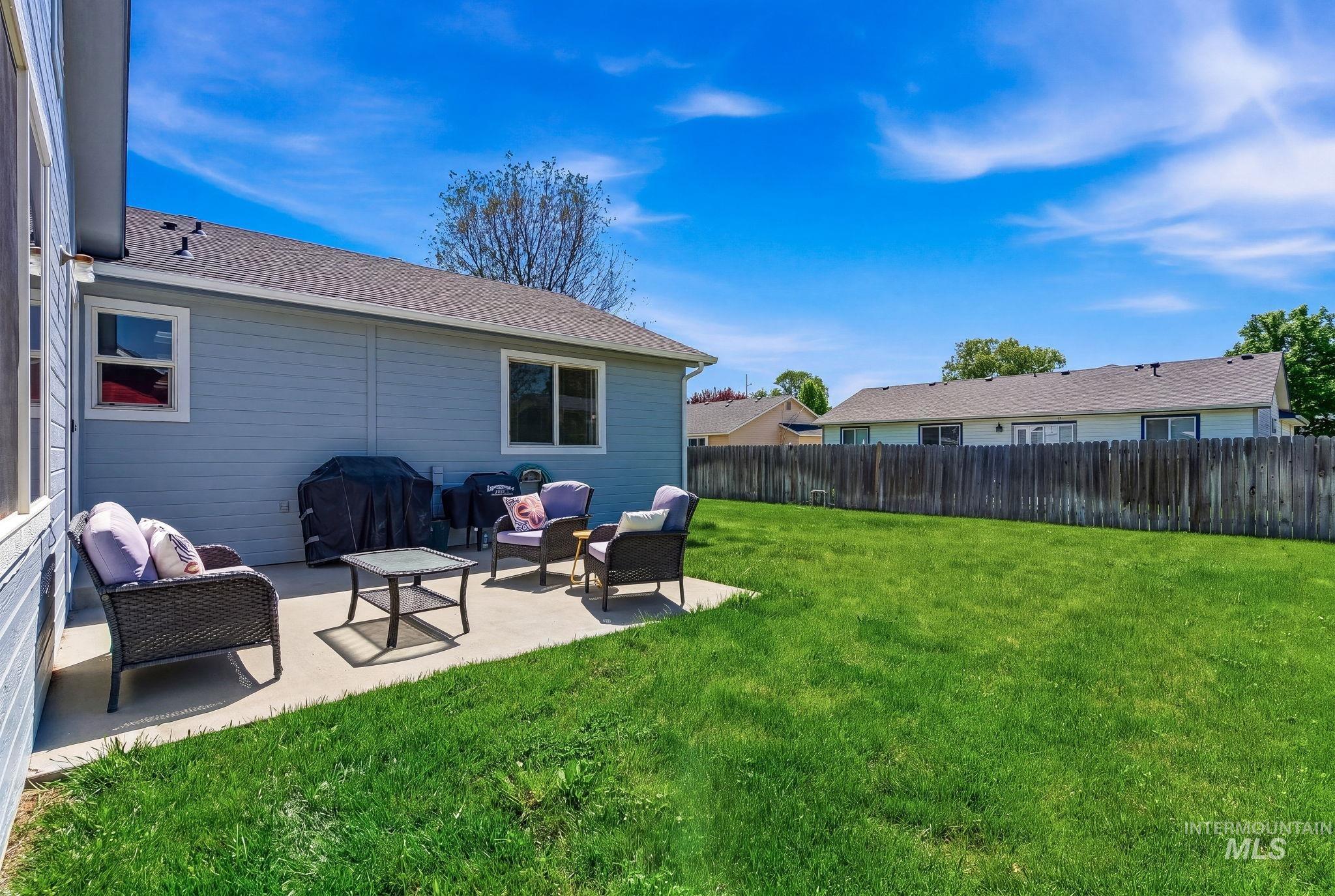 1027 W Bird Ave, Nampa, Idaho 83686, 3 Bedrooms, 2 Bathrooms, Residential For Sale, Price $400,000,MLS 98985101