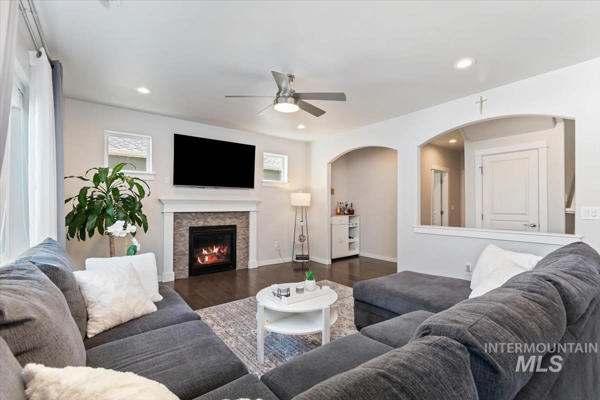 11473 W Baserri Dr, Boise, Idaho 83709, 4 Bedrooms, 2.5 Bathrooms, Residential For Sale, Price $600,000,MLS 98985103