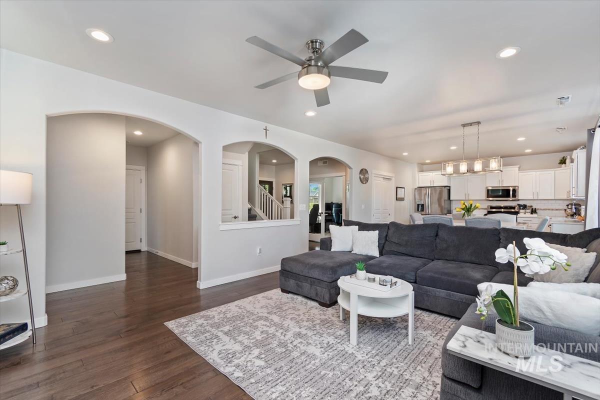 11473 W Baserri Dr, Boise, Idaho 83709, 4 Bedrooms, 2.5 Bathrooms, Residential For Sale, Price $584,900, 98985103