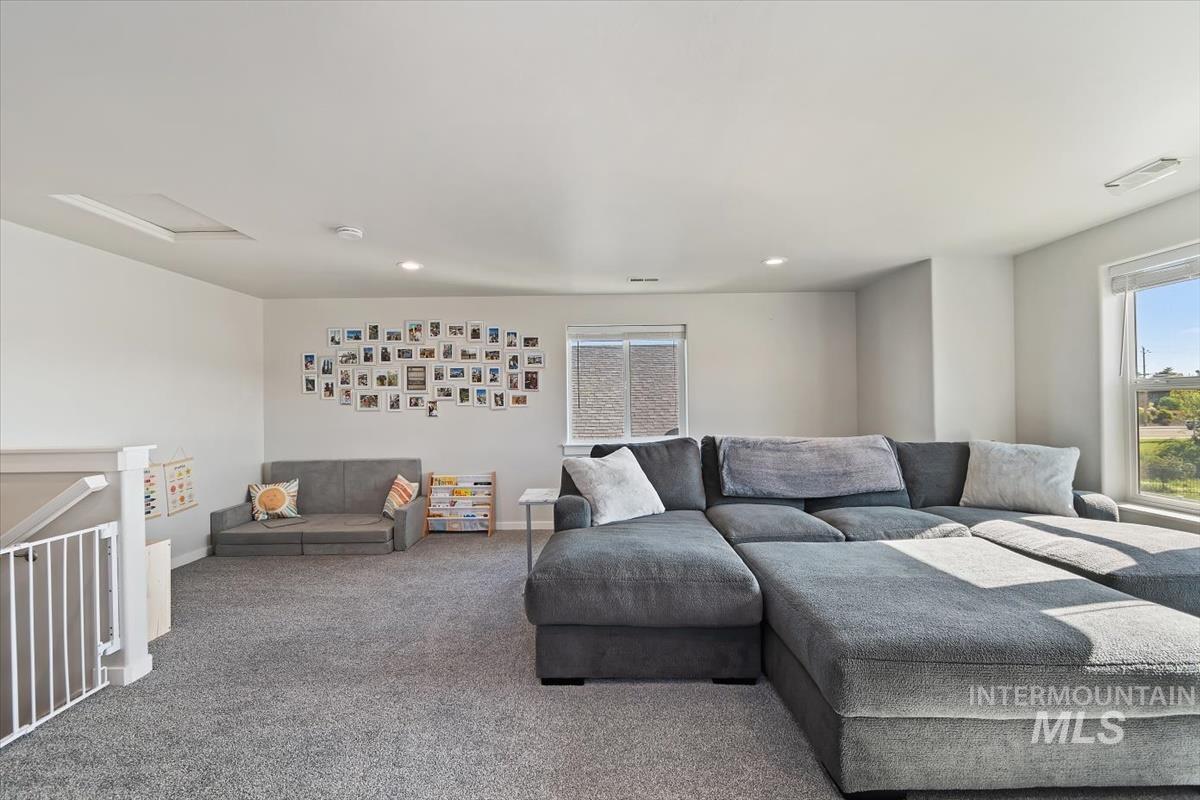 11473 W Baserri Dr, Boise, Idaho 83709, 4 Bedrooms, 2.5 Bathrooms, Residential For Sale, Price $600,000,MLS 98985103