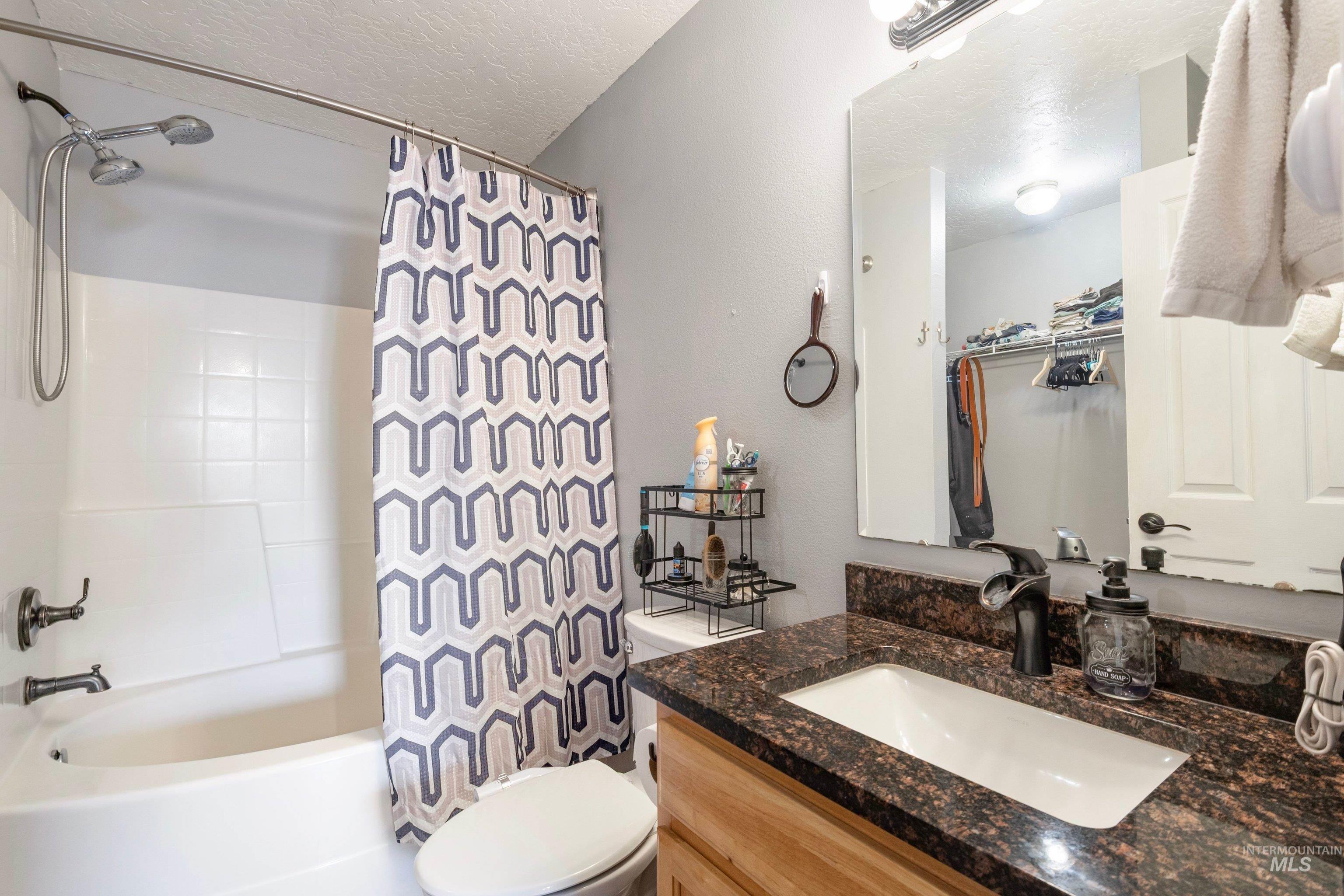3512 W Vistapark Dr, Caldwell, Idaho 83605, 3 Bedrooms, 2 Bathrooms, Residential For Sale, Price $349,900,MLS 98985104