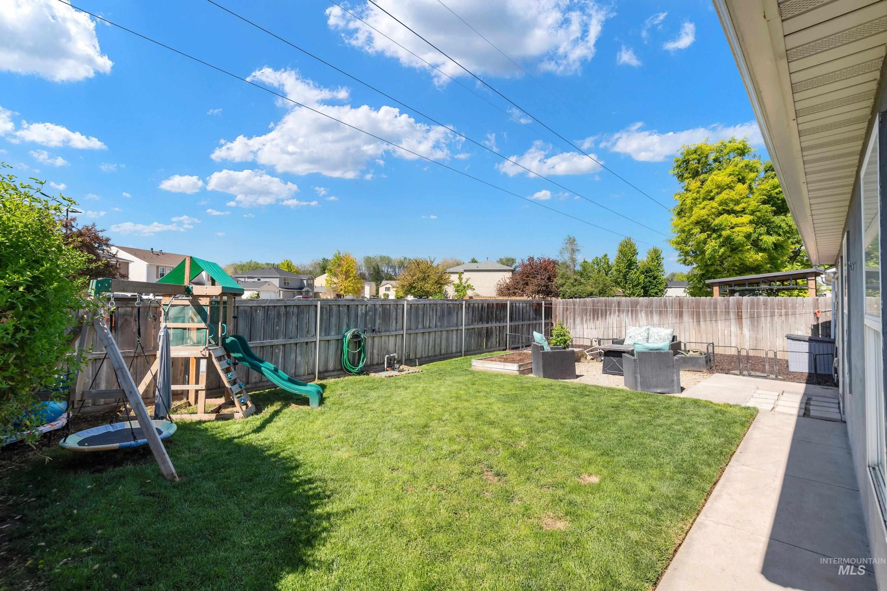 3512 W Vistapark Dr, Caldwell, Idaho 83605, 3 Bedrooms, 2 Bathrooms, Residential For Sale, Price $349,900,MLS 98985104