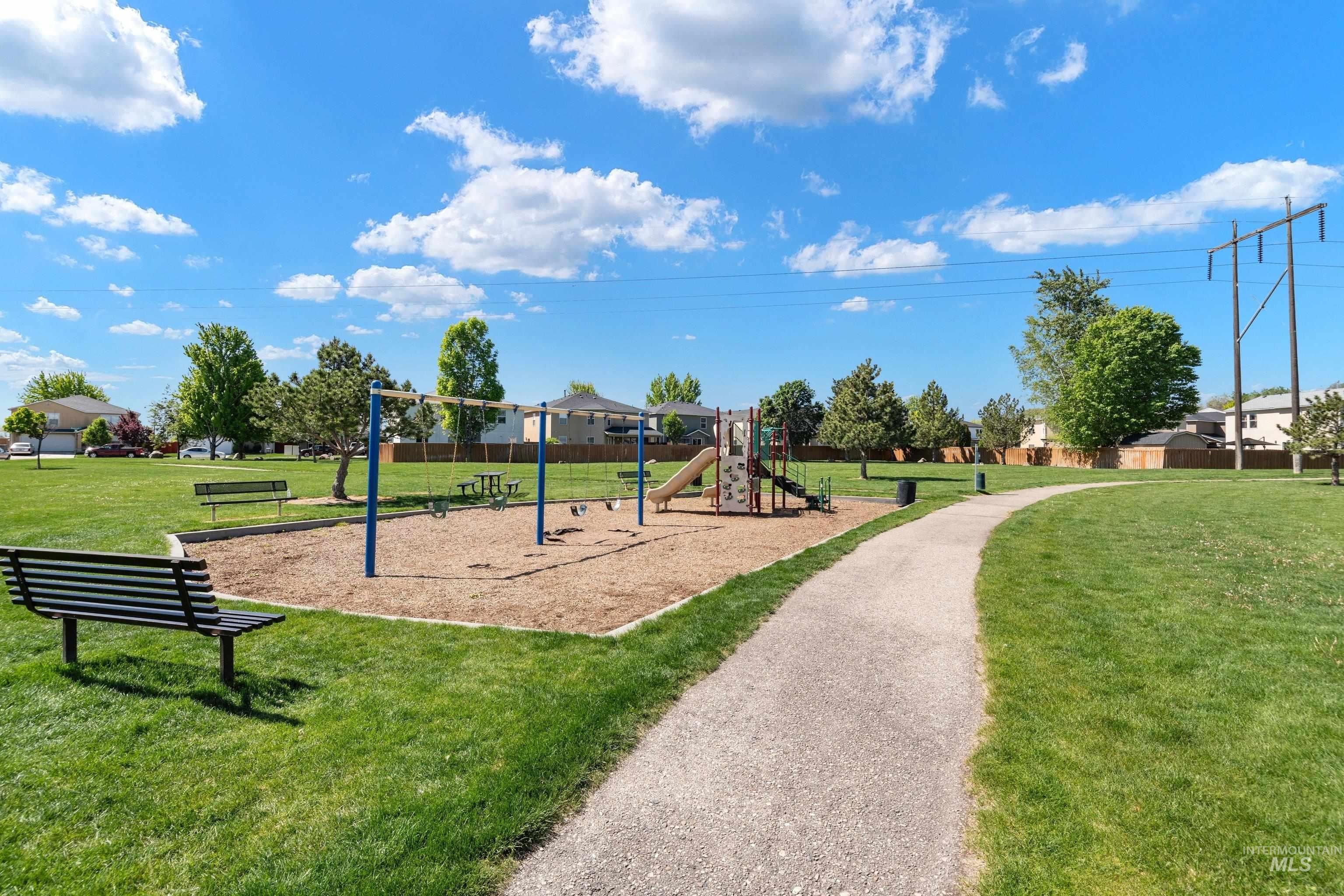 3512 W Vistapark Dr, Caldwell, Idaho 83605, 3 Bedrooms, 2 Bathrooms, Residential For Sale, Price $349,900,MLS 98985104