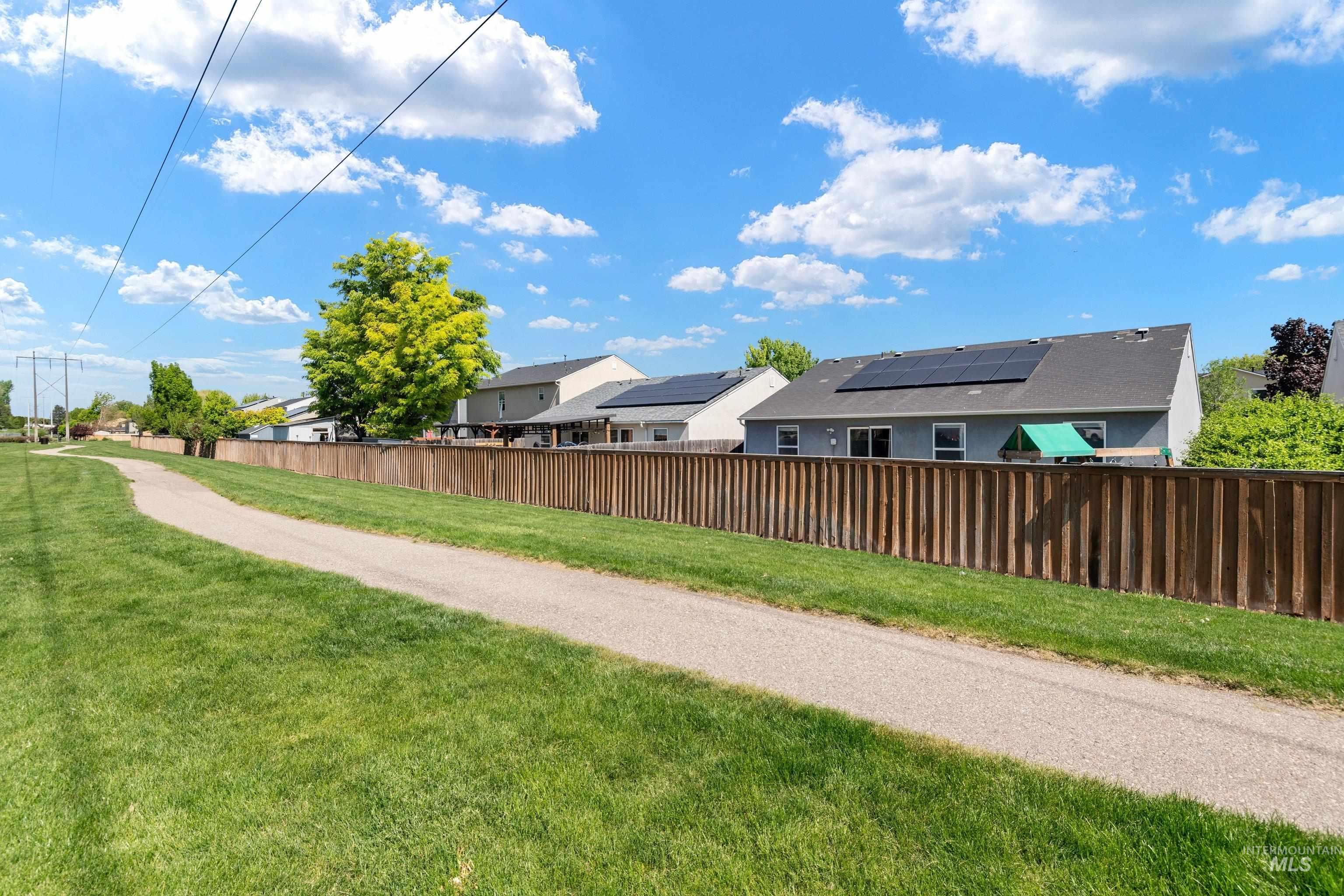 3512 W Vistapark Dr, Caldwell, Idaho 83605, 3 Bedrooms, 2 Bathrooms, Residential For Sale, Price $349,900,MLS 98985104