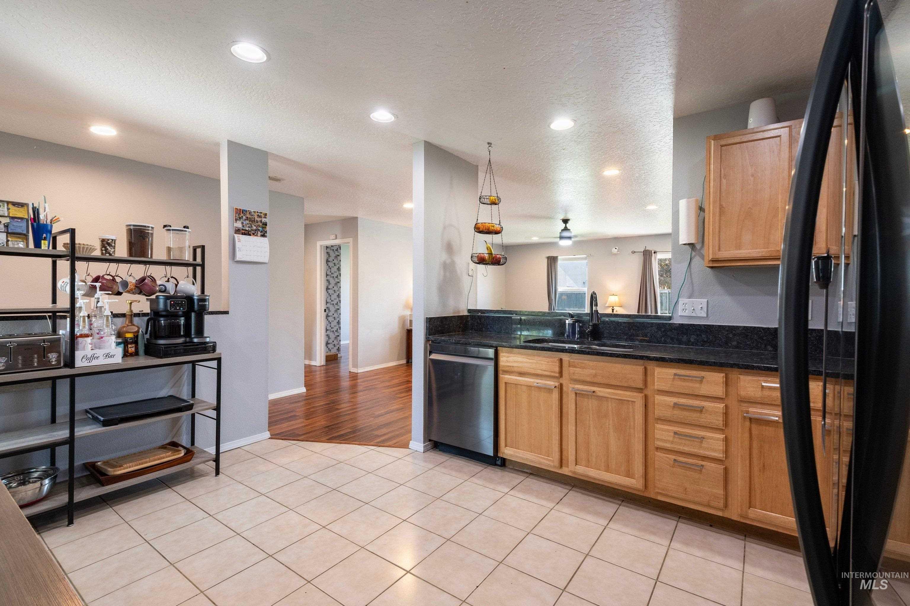 3512 W Vistapark Dr, Caldwell, Idaho 83605, 3 Bedrooms, 2 Bathrooms, Residential For Sale, Price $349,900,MLS 98985104